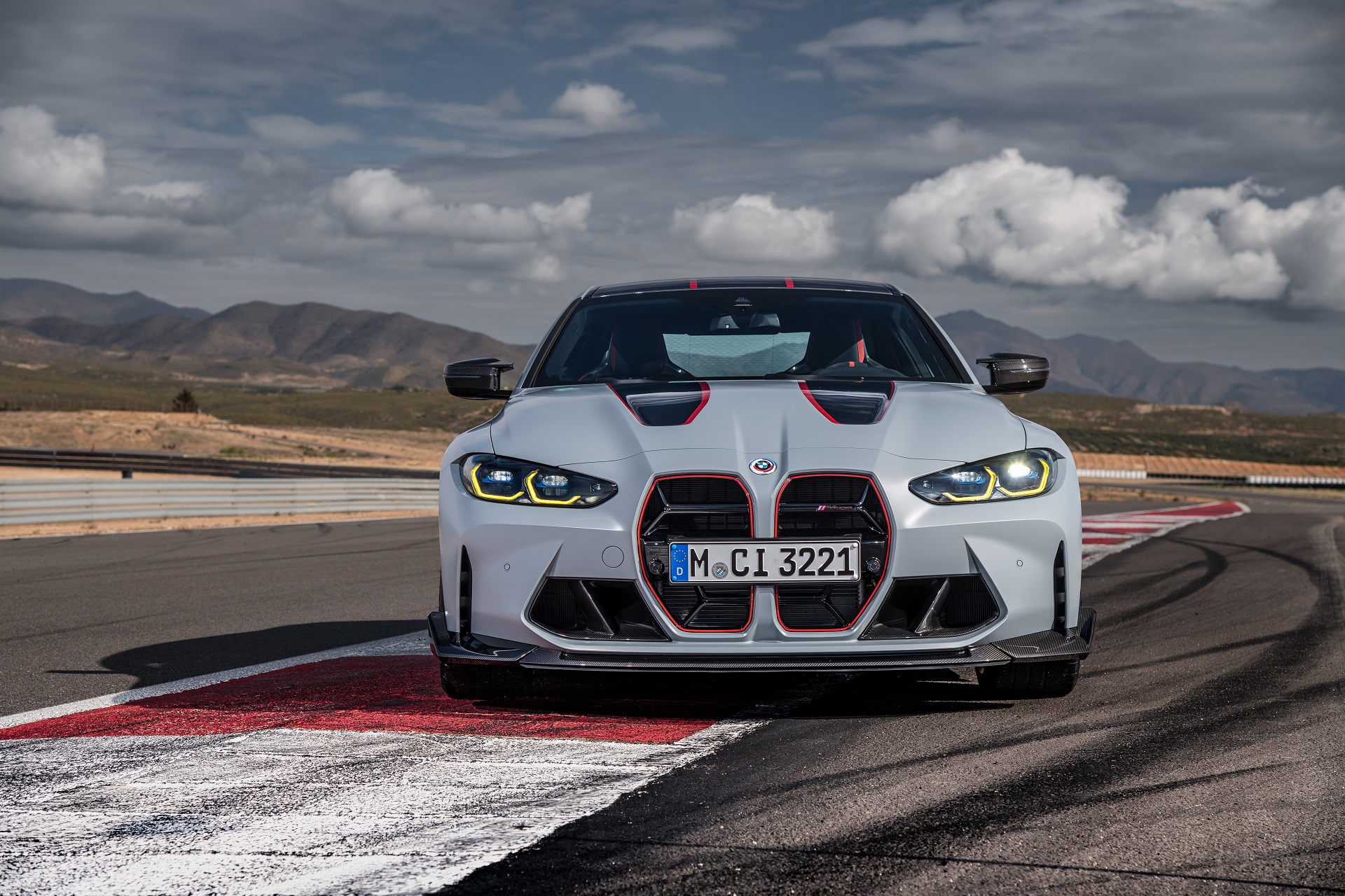 Download 2023 BMW M4 CSL - Front HD Wallpaper 1920x1280 #79