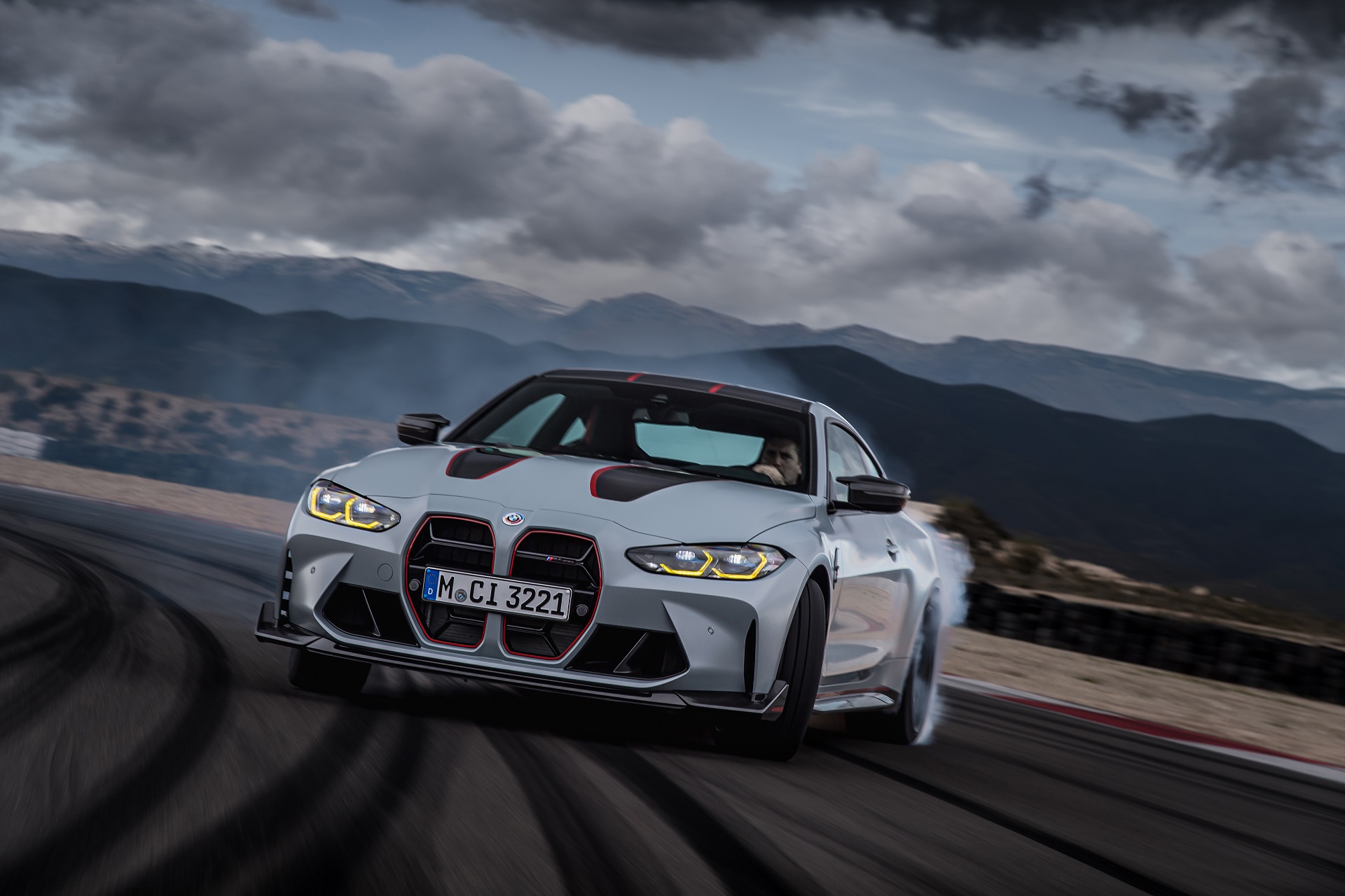 Download 2023 BMW M4 CSL - Front HD Wallpaper 1920x1280 #63