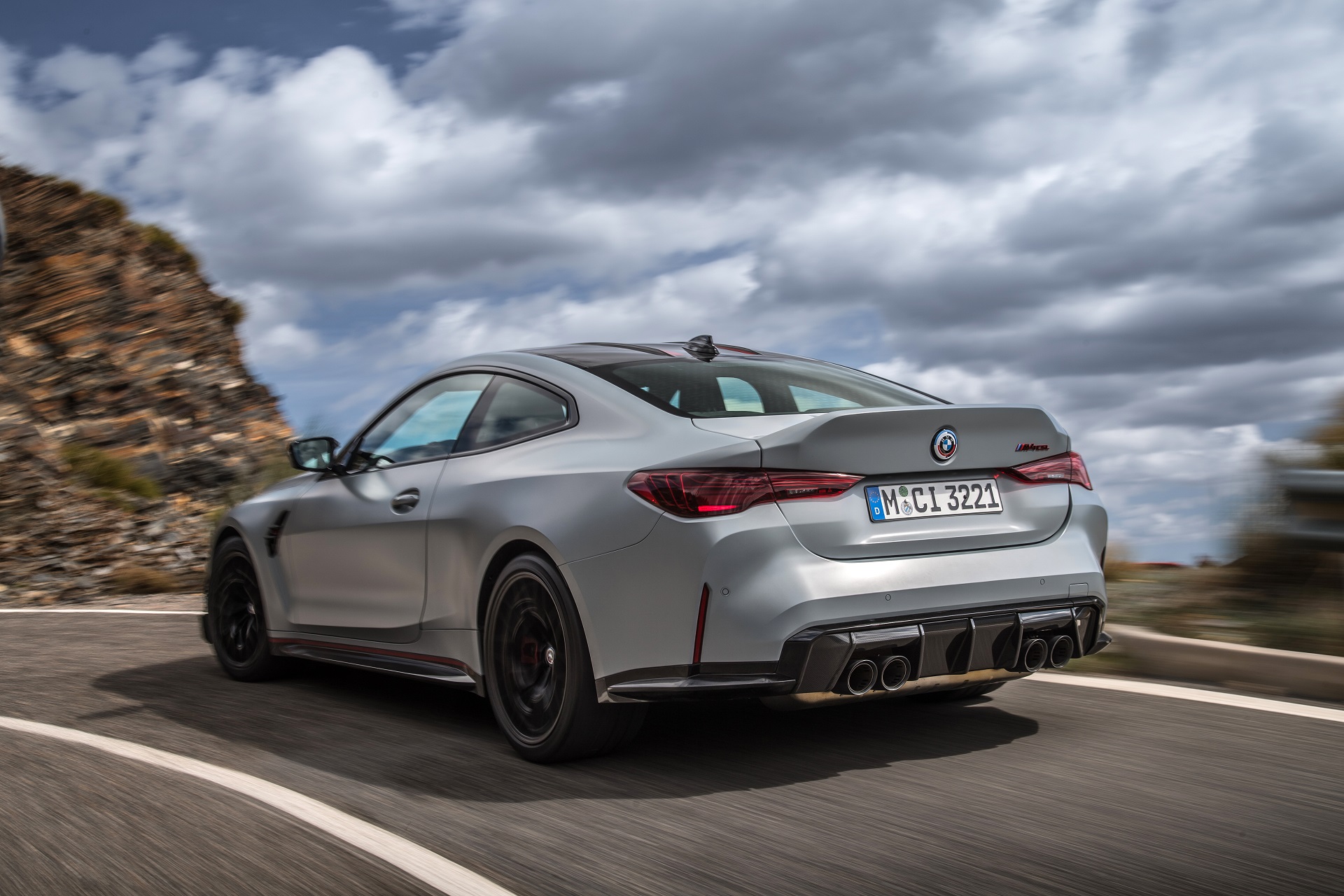 Download 2023 BMW M4 CSL - Rear Three-Quarter HD Wallpaper 1920x1280 #25