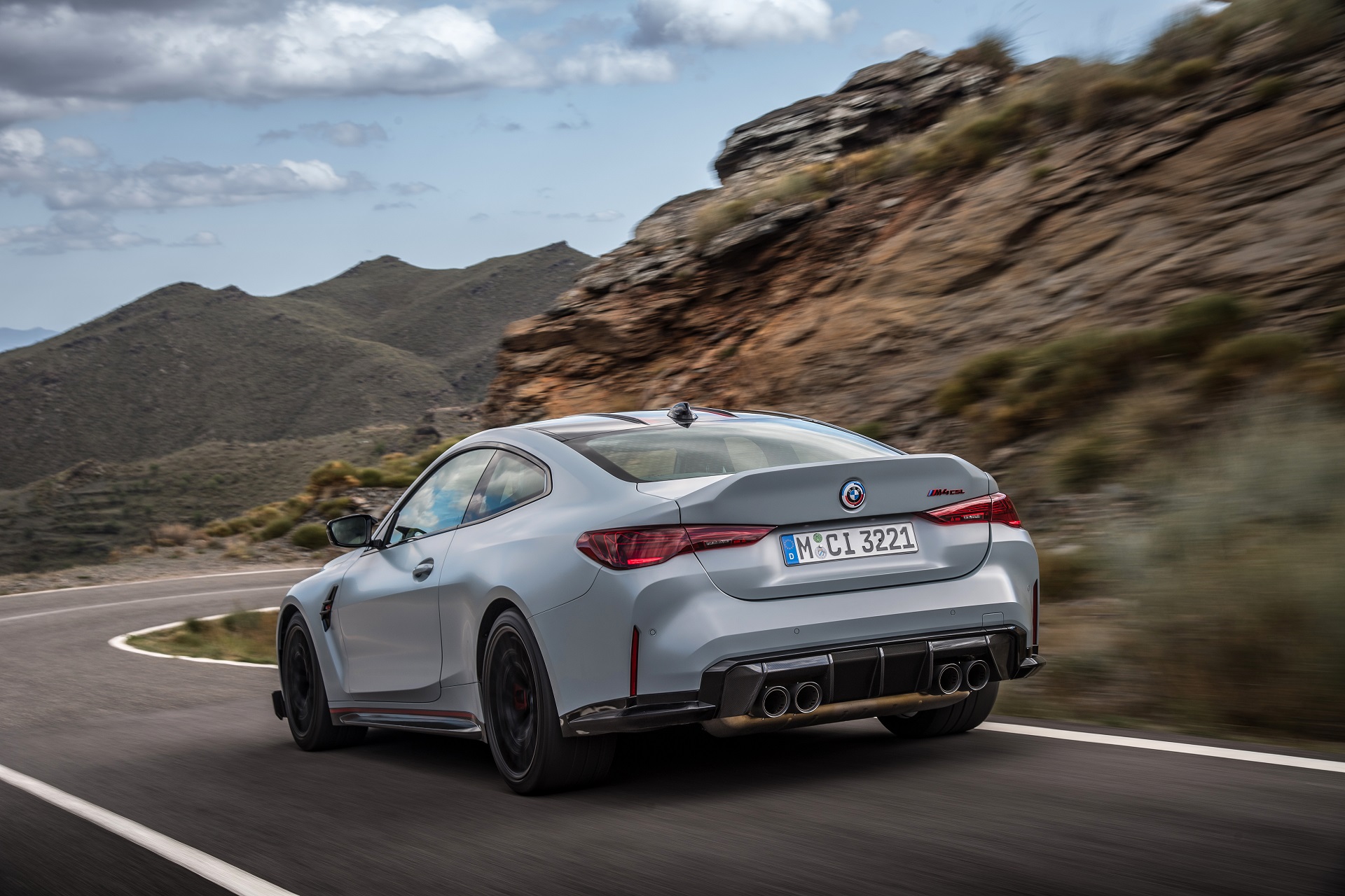 Download 2023 BMW M4 CSL - Rear Three-Quarter HD Wallpaper 1920x1280 #26