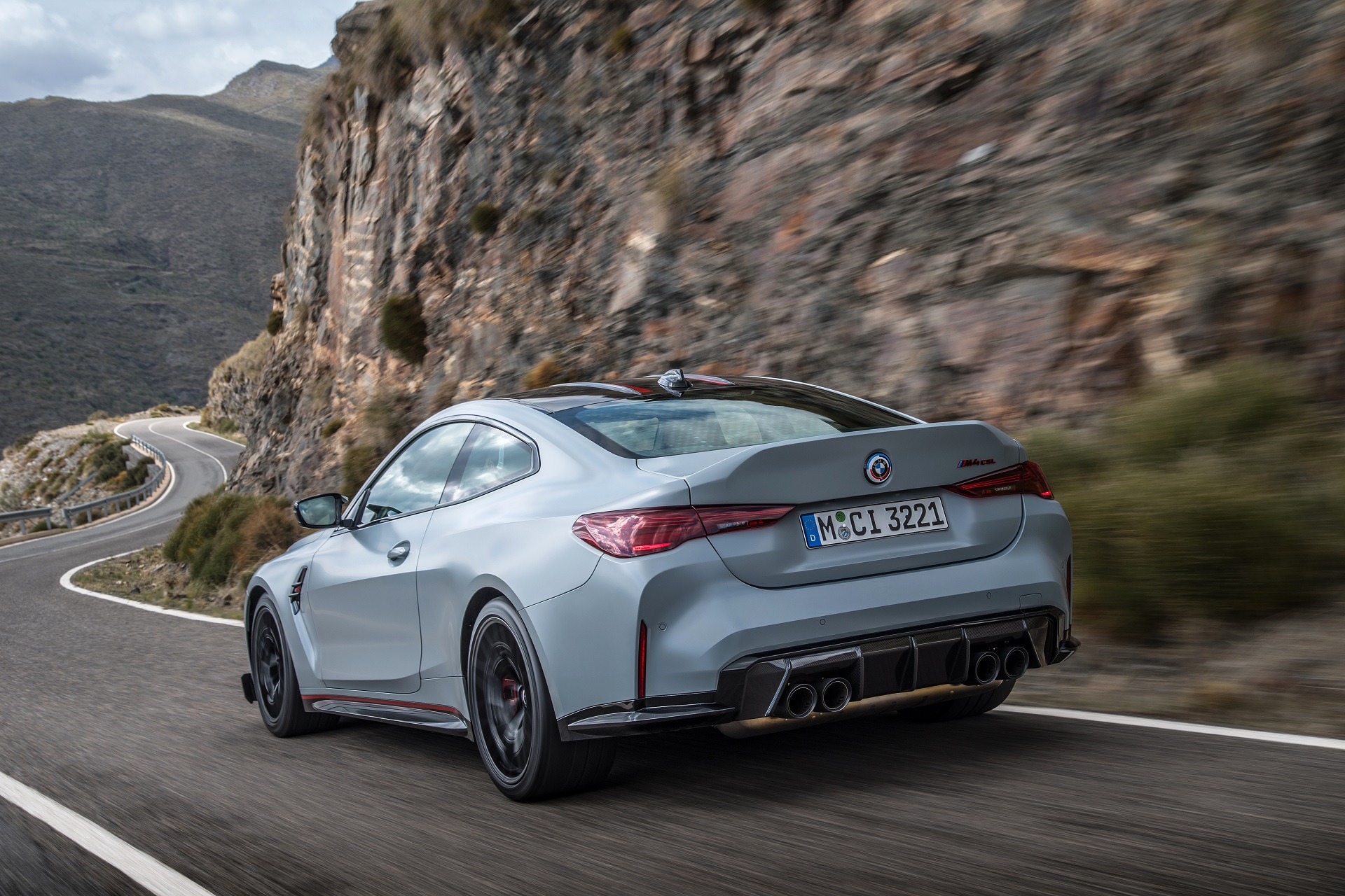 Download 2023 BMW M4 CSL - Rear Three-Quarter HD Wallpaper 1920x1280 #27