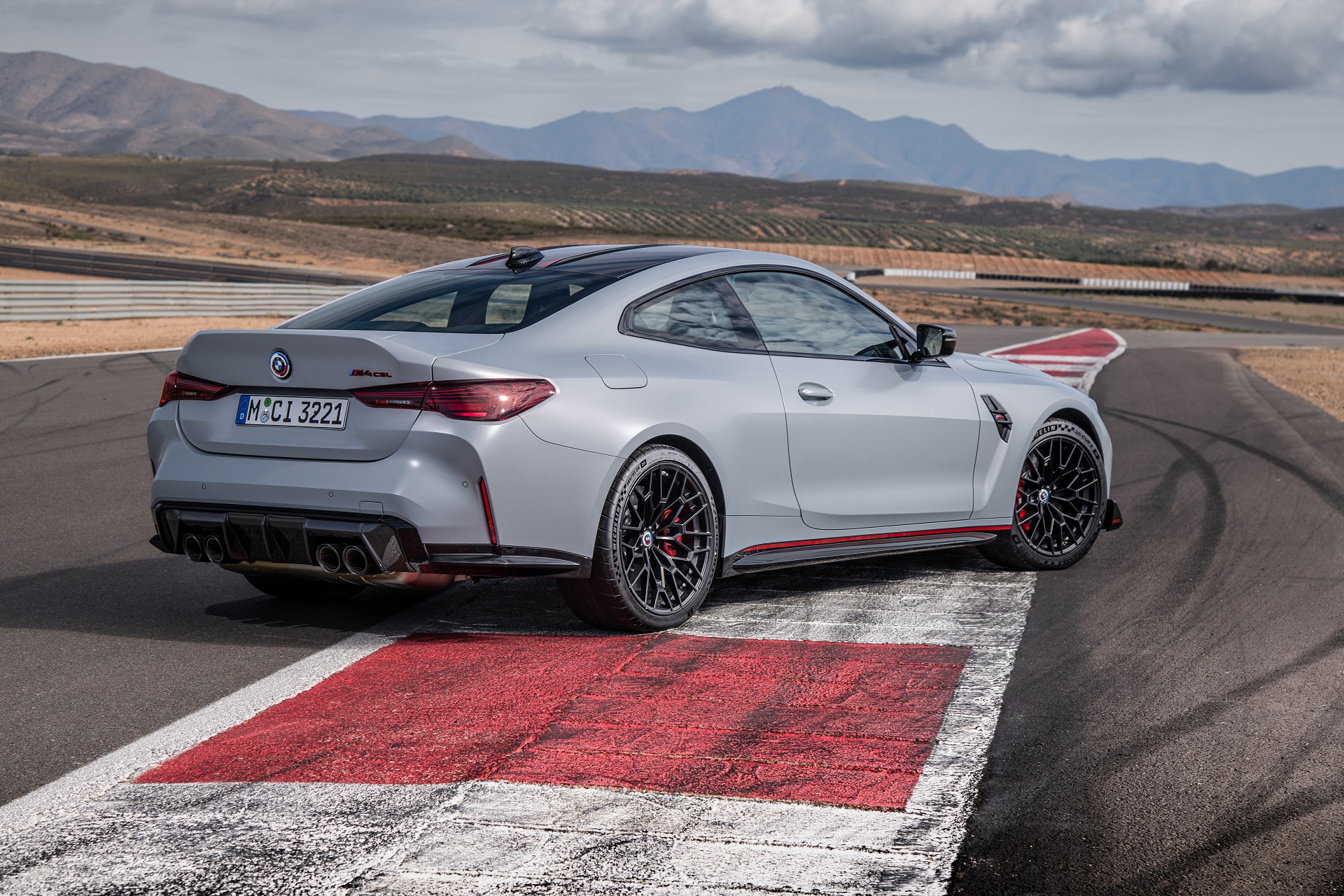 Download 2023 BMW M4 CSL - Rear Three-Quarter HD Wallpaper 1920x1280 #80