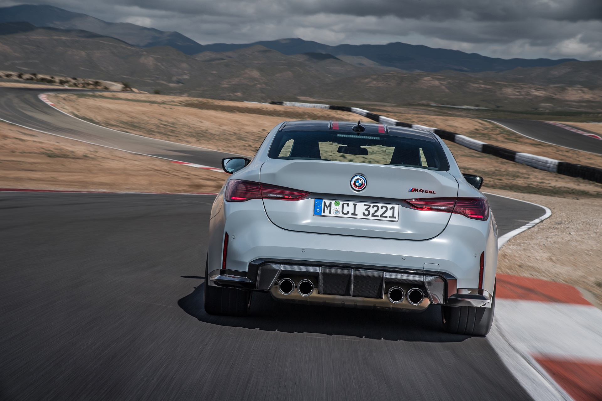 Download 2023 BMW M4 CSL - Rear HD Wallpaper 1920x1280 #38