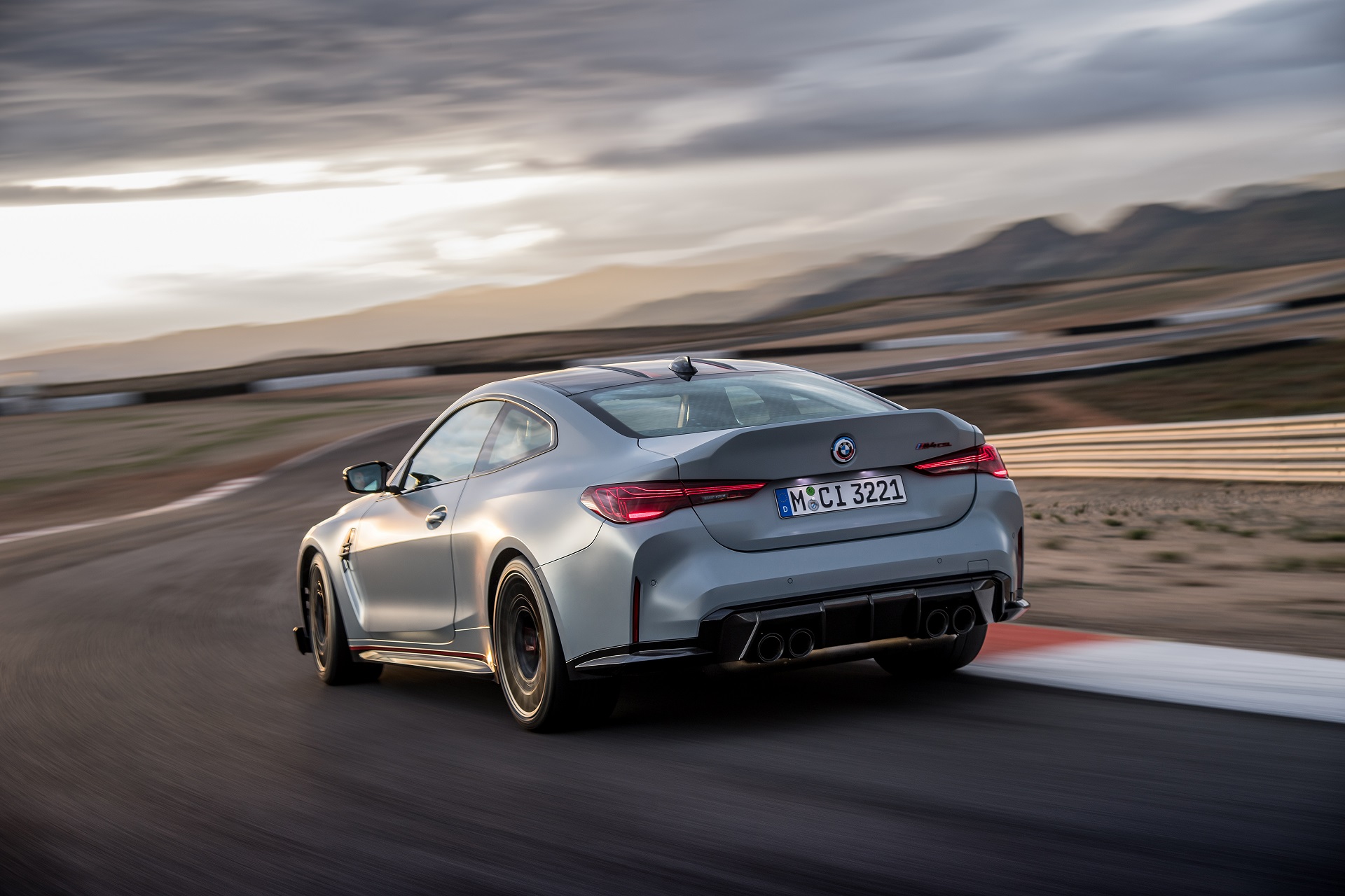 Download 2023 BMW M4 CSL - Rear HD Wallpaper 1920x1280 #34