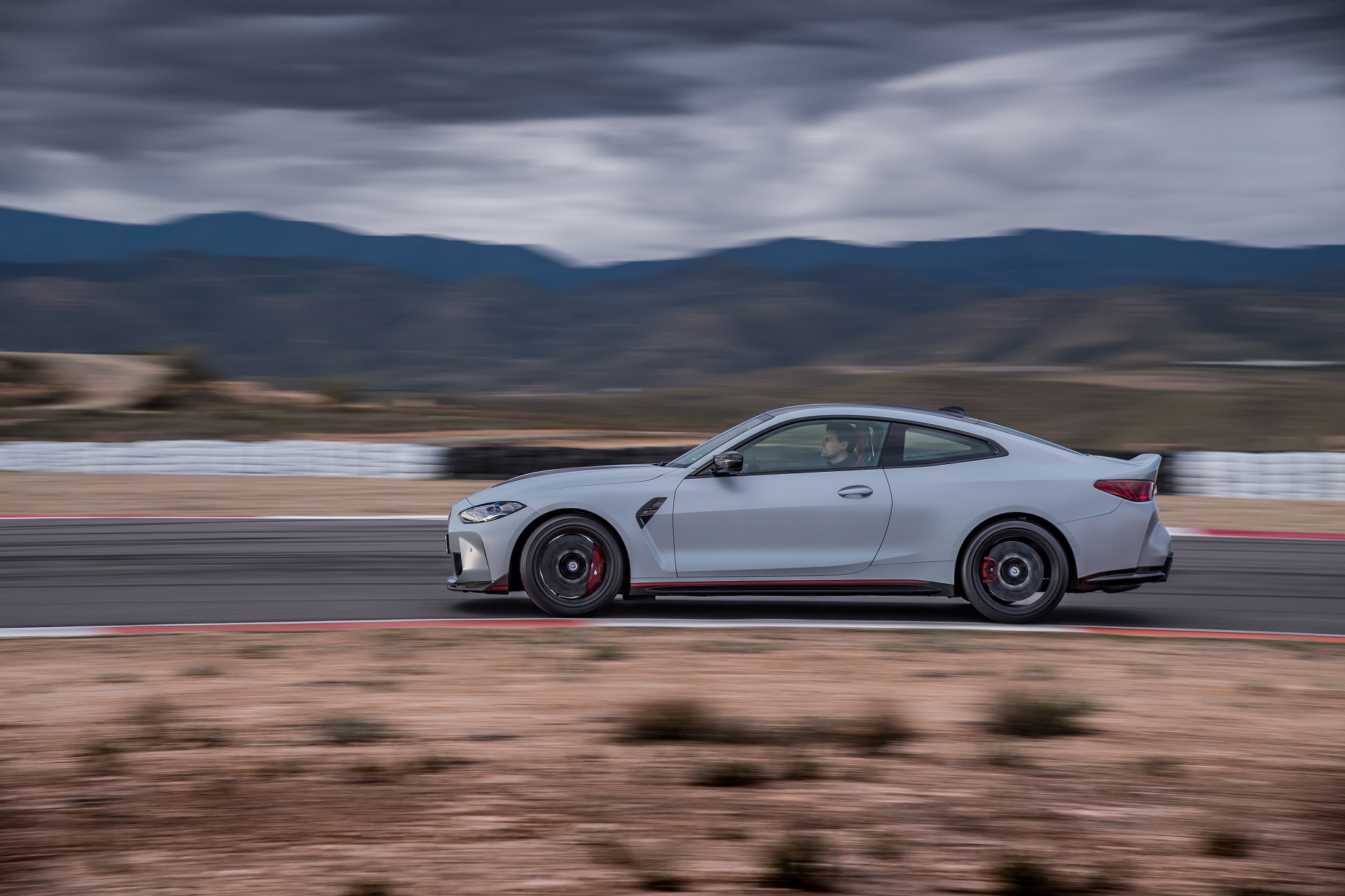 Download 2023 BMW M4 CSL - Side HD Wallpaper 1920x1280 #74