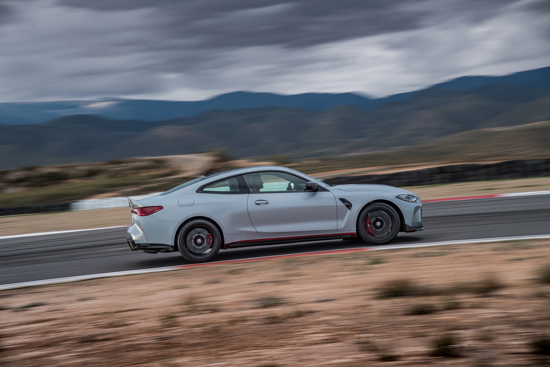 Download 2023 BMW M4 CSL - Side HD Wallpaper 1920x1280 #75