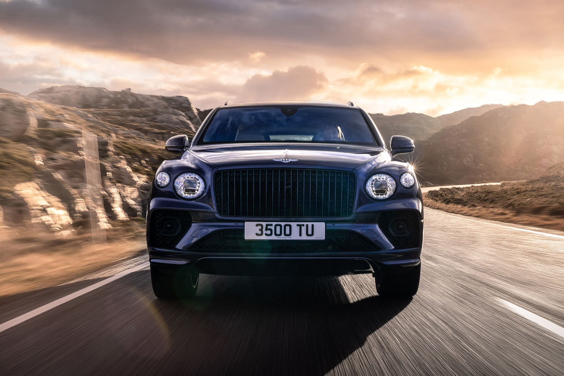 Download 2023 Bentley Bentayga Extended Wheelbase - Front HD Wallpaper 1921x1281 #4