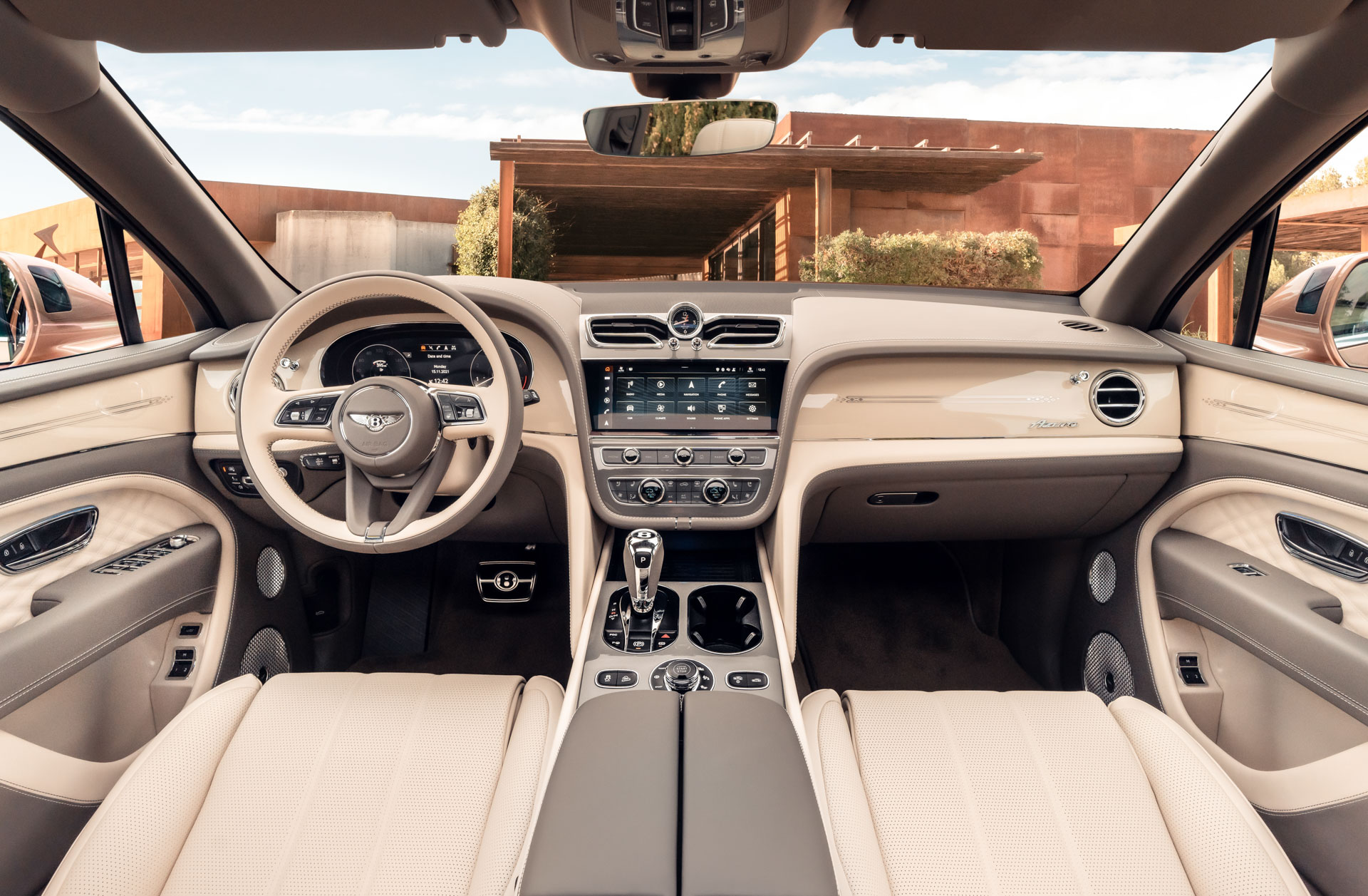 Download 2023 Bentley Bentayga Extended Wheelbase - Interior, Cockpit HD Wallpaper 1920x1257 #17