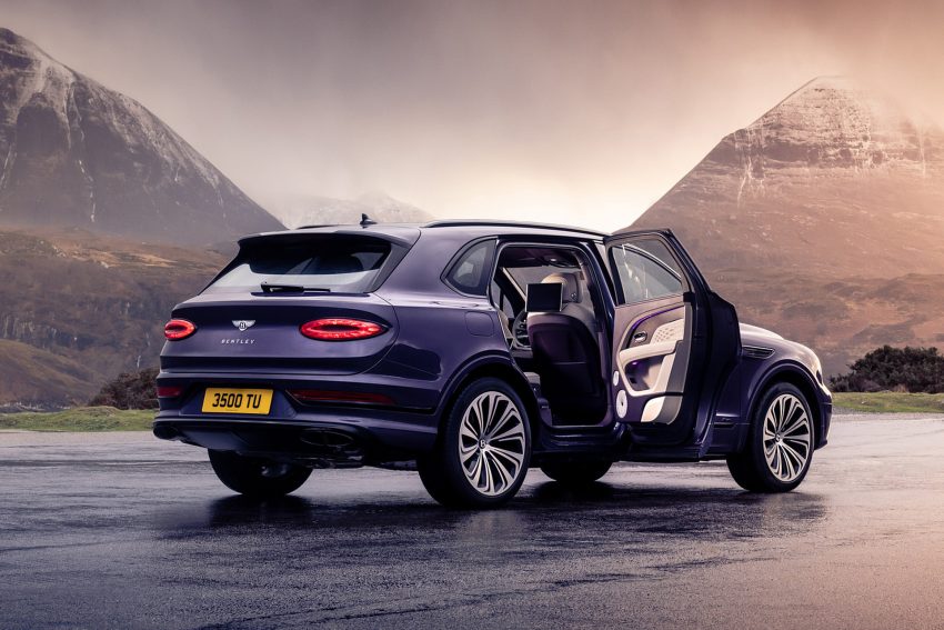 2023 Bentley Bentayga Extended Wheelbase - Rear Three-Quarter Wallpaper 850x567 #7
