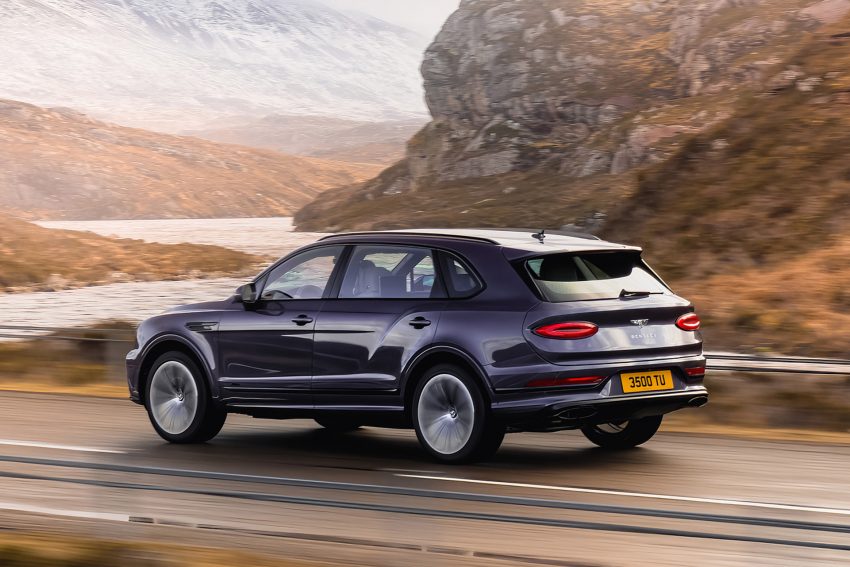 2023 Bentley Bentayga Extended Wheelbase - Rear Three-Quarter Wallpaper 850x567 #5