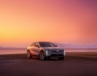 2023 Cadillac Lyriq - Front Three-Quarter Wallpaper 190x150
