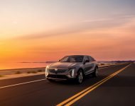 2023 Cadillac Lyriq - Front Three-Quarter Wallpaper 190x150