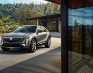2023 Cadillac Lyriq - Front Three-Quarter Wallpaper 190x150