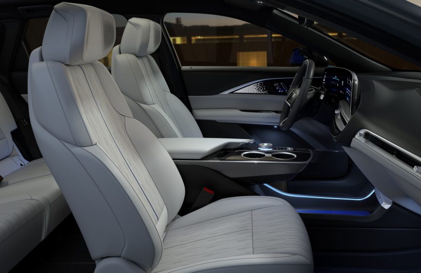 2023 Cadillac Lyriq - Interior, Front Seats Wallpaper 850x550 #21