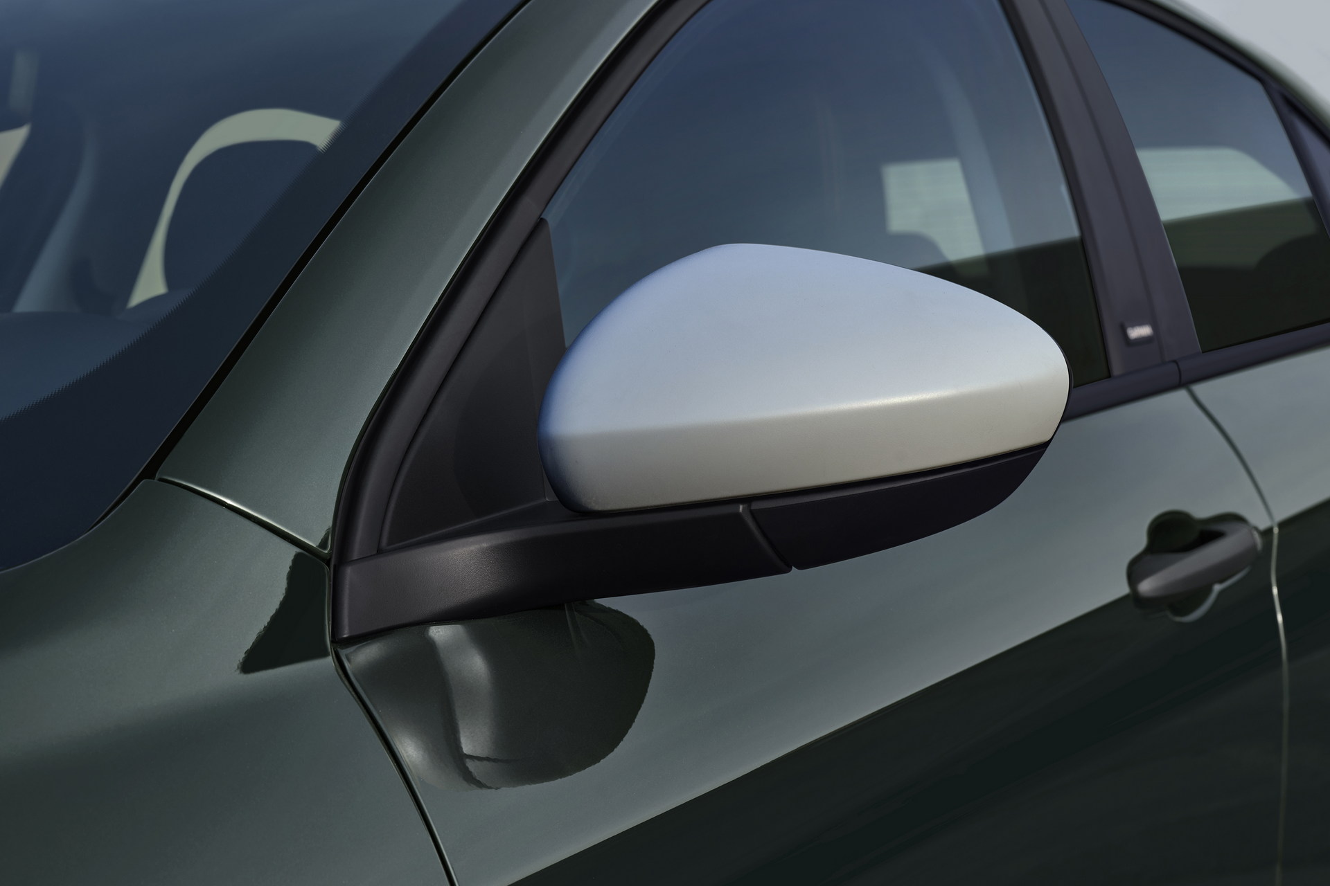 Download 2023 Fiat Tipo Garmin - Mirror HD Wallpaper 1920x1280 #5