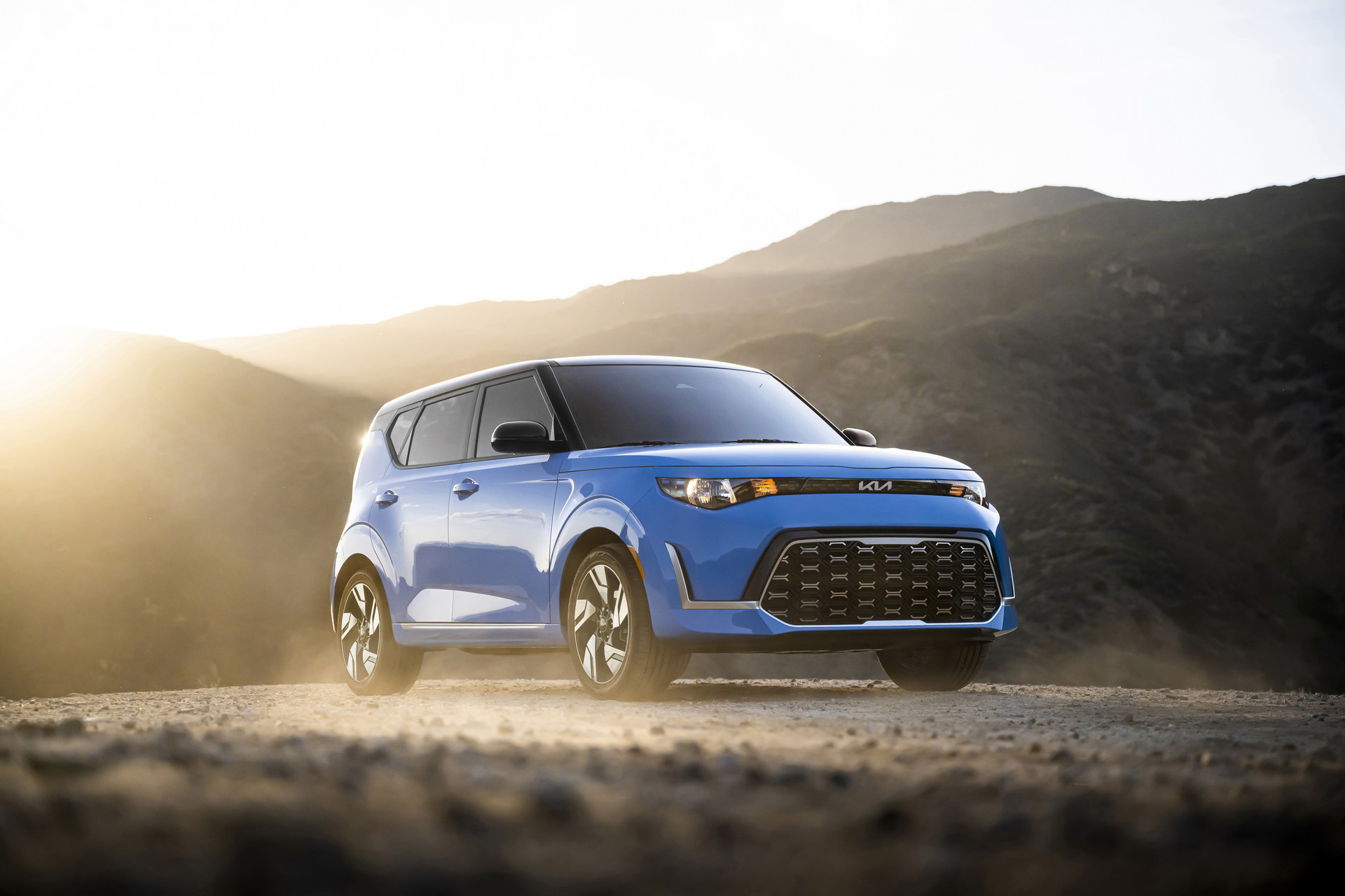 Download 2023 Kia Soul GT-Line - Front Three-Quarter HD Wallpaper 1920x1280 #1
