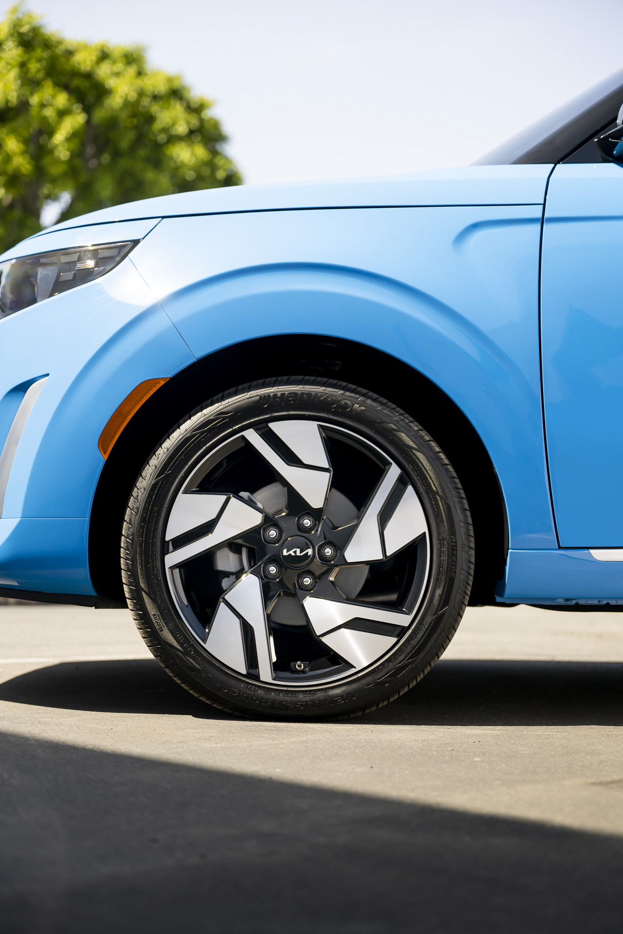 Download 2023 Kia Soul GT-Line - Wheel HD Phone Wallpaper 1280x1920 #11
