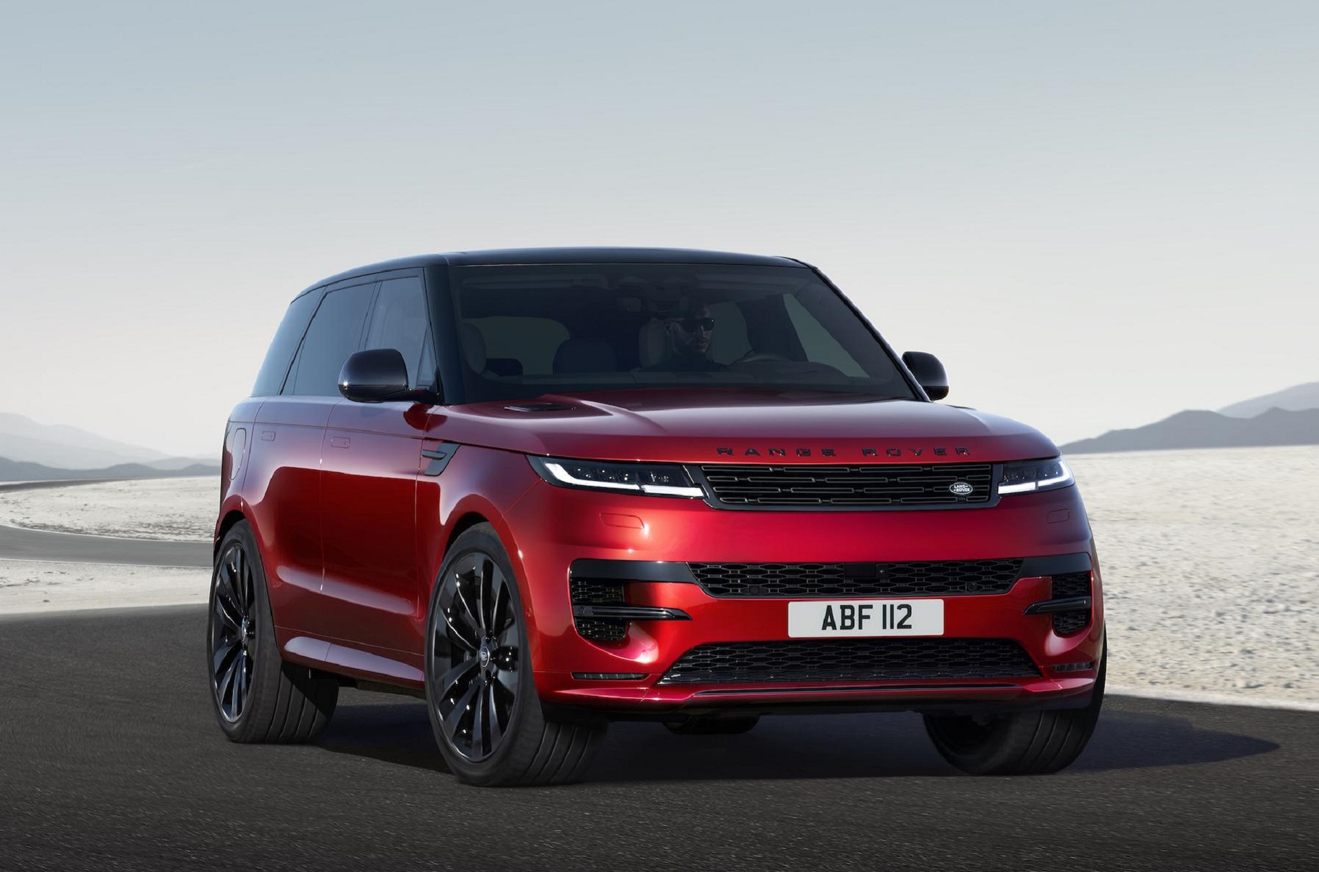 Download 2023 Land Rover Range Rover Sport - Front Three-Quarter HD Wallpaper 1921x1271 #1