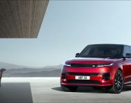 2023 Land Rover Range Rover Sport - Front Three-Quarter Wallpaper 190x150