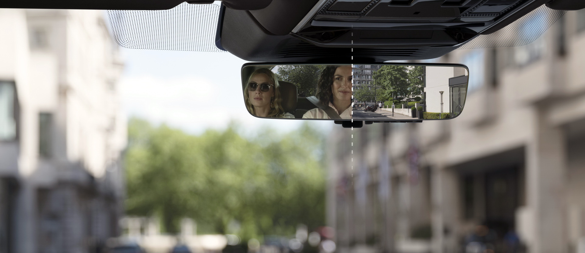 Download 2023 Land Rover Range Rover Sport - Rear View Mirror HD Wallpaper 1921x831 #71