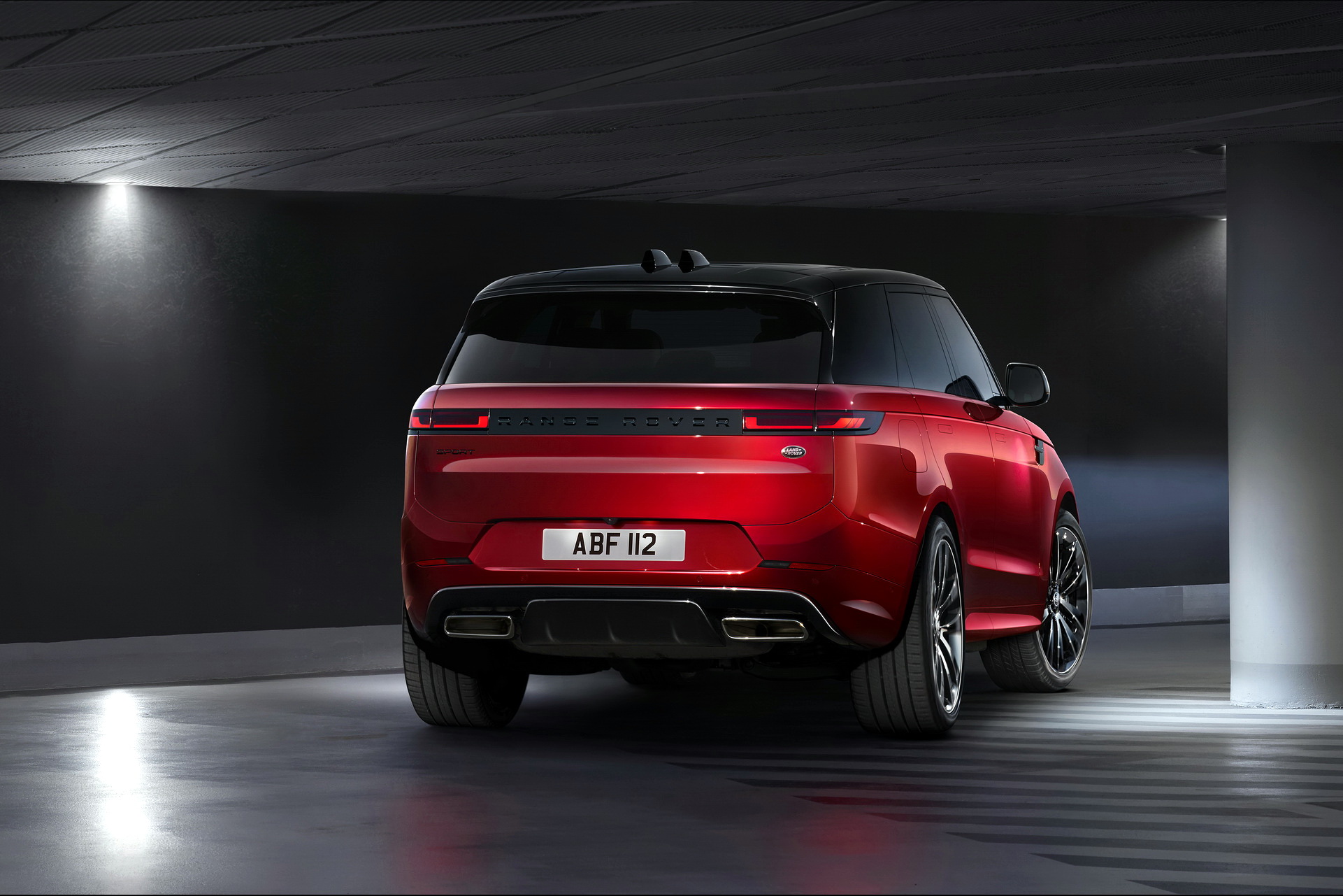 Download 2023 Land Rover Range Rover Sport - Rear HD Wallpaper 1921x1281 #24