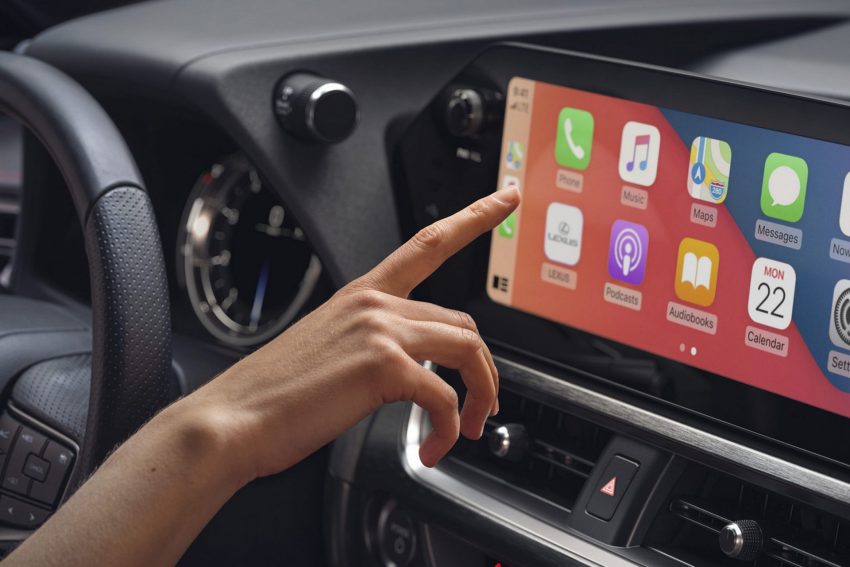 2023 Lexus UX 250h F Sport - US version - Central Console Wallpaper 850x567 #15