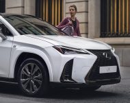 2023 Lexus UX 250h F Sport - US version - Front Wallpaper 190x150