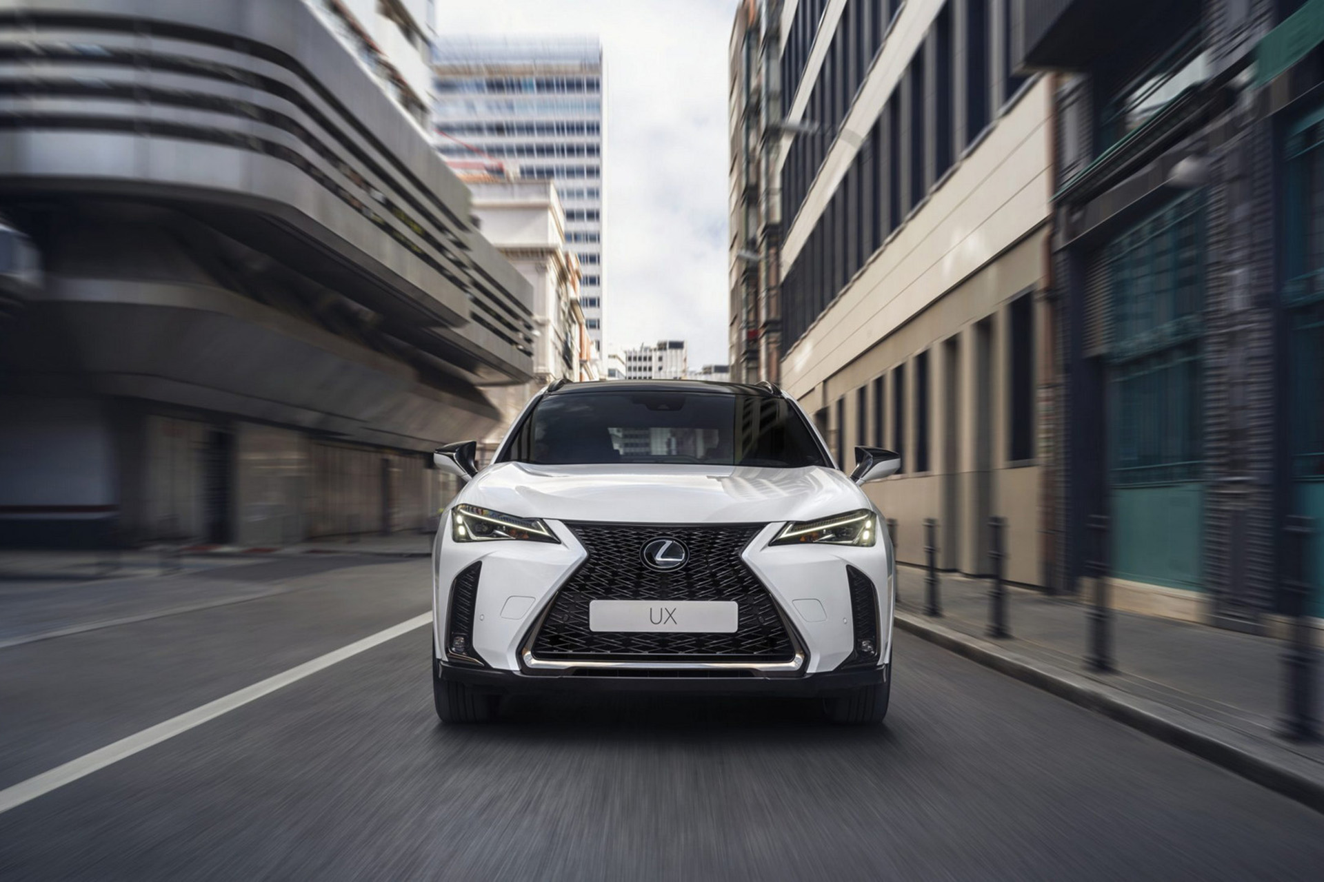 Download 2023 Lexus UX 250h F Sport - US version - Front HD Wallpaper 1920x1280 #3