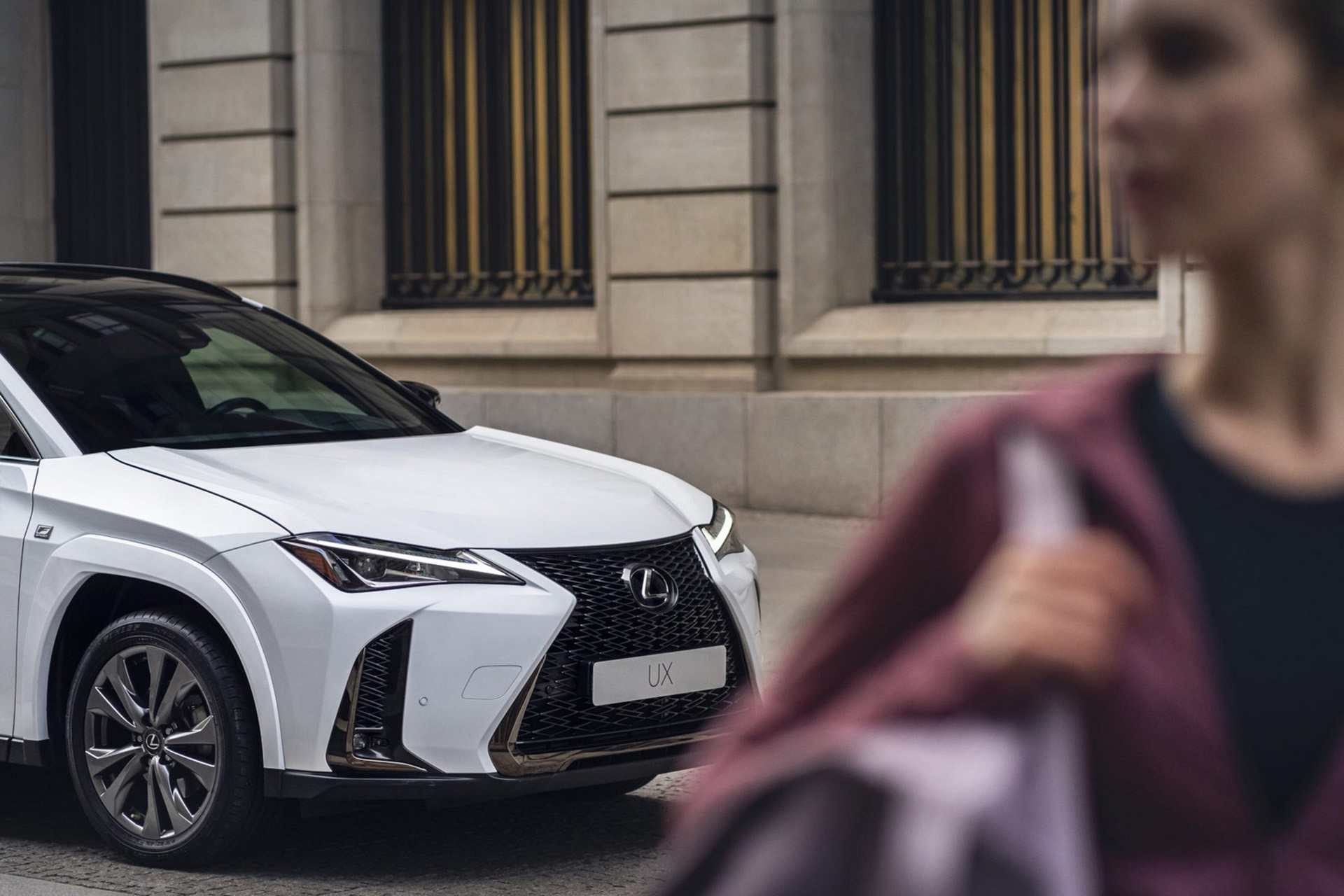 Download 2023 Lexus UX 250h F Sport - US version - Front HD Wallpaper 1920x1280 #12