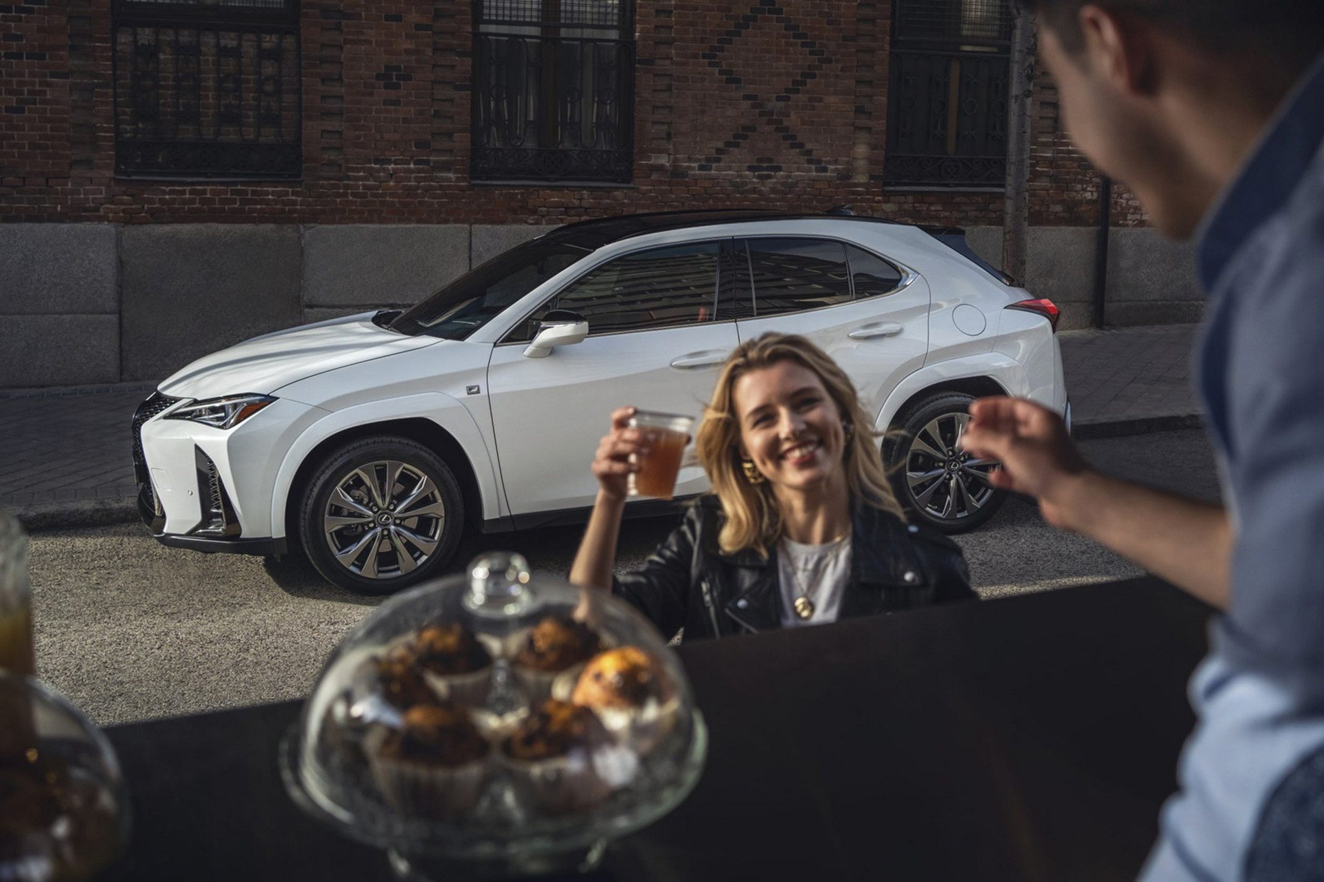 Download 2023 Lexus UX 250h F Sport - US version - Side HD Wallpaper 1920x1280 #9