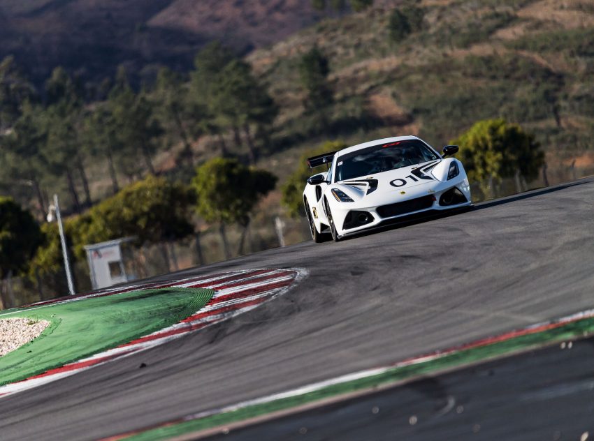 2023 Lotus Emira GT4 - Front Wallpaper 850x632 #16