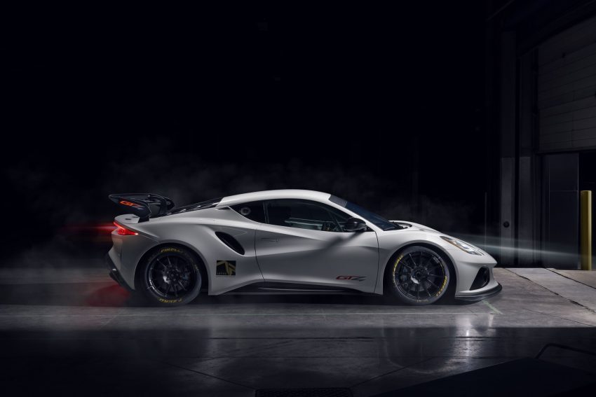 2023 Lotus Emira GT4 - Side Wallpaper 850x567 #29