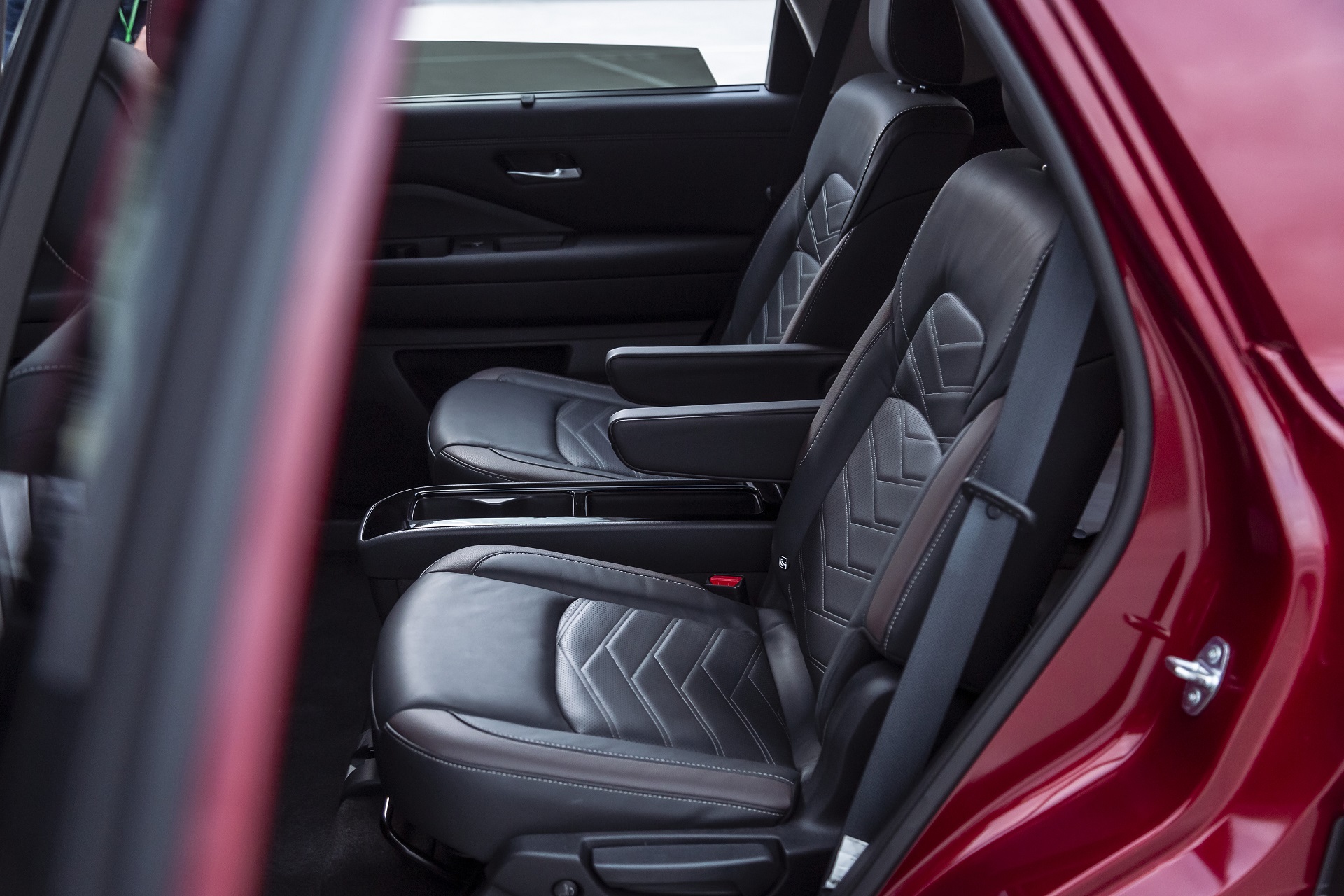 Download 2023 Nissan Pathfinder - AU version - Interior, Rear Seats HD Wallpaper 1920x1280 #14