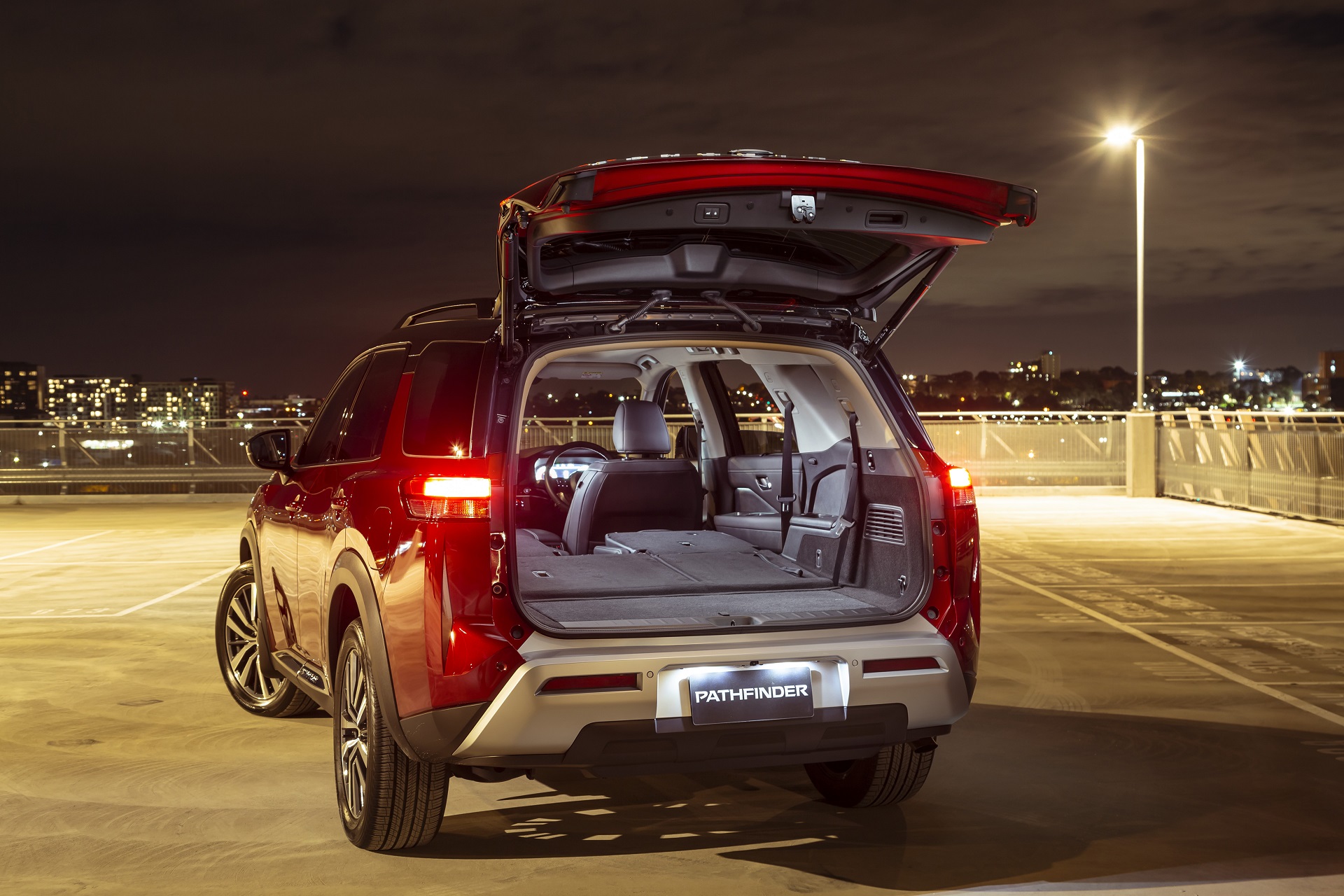 Download 2023 Nissan Pathfinder - AU version - Rear HD Wallpaper 1920x1280 #6
