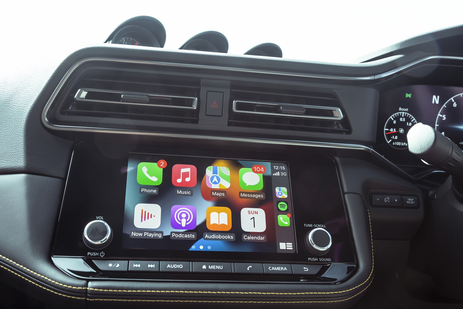 Download 2023 Nissan Z - AU version - Central Console HD Wallpaper 1920x1280 #34