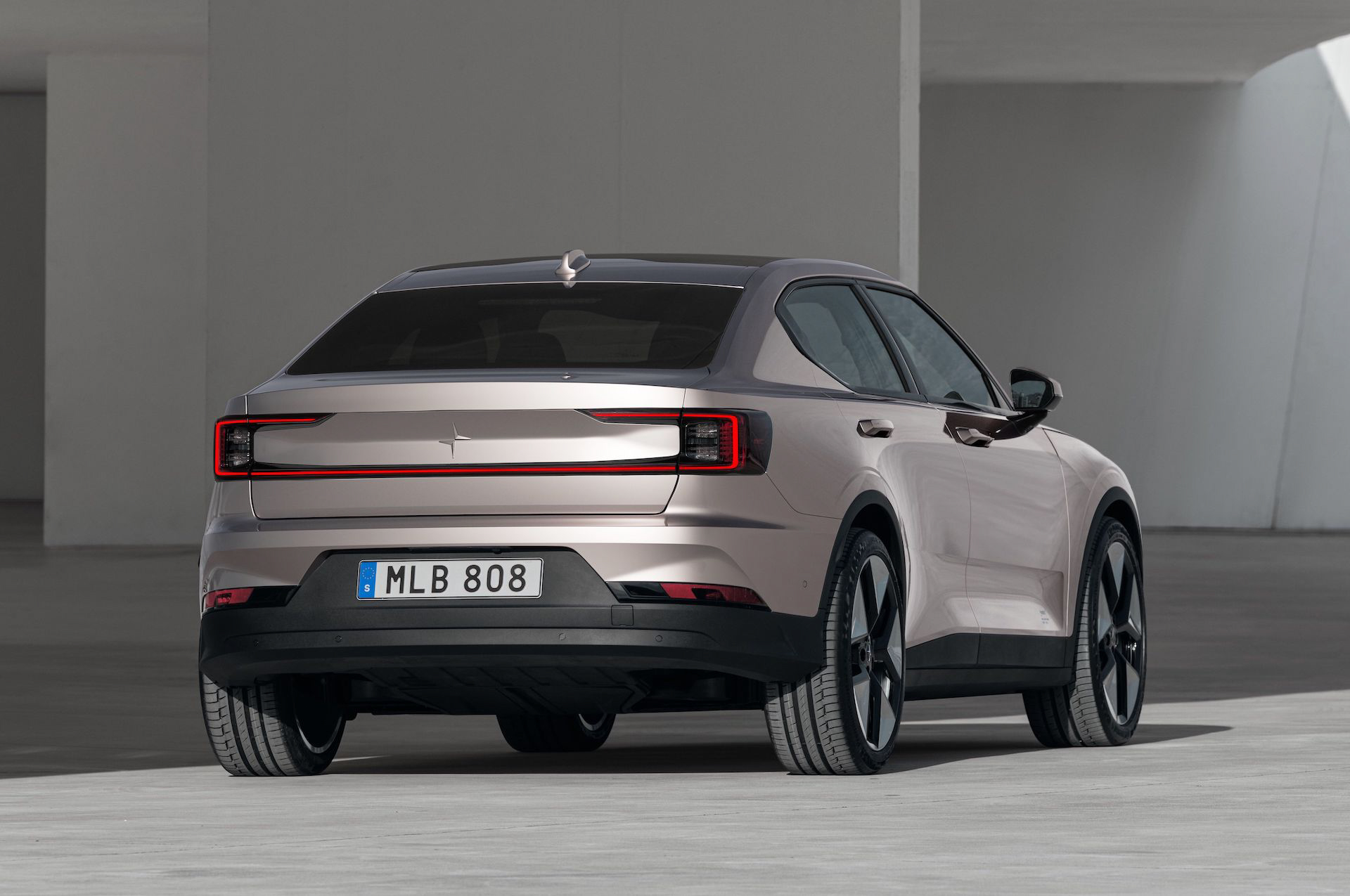 Download 2023 Polestar 2 - Rear HD Wallpaper 1920x1275 #18