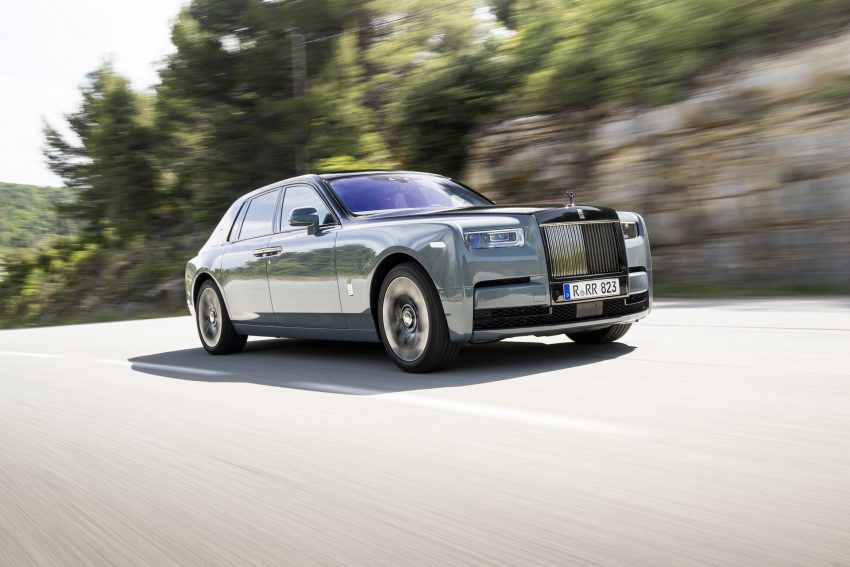 2023 Rolls-Royce Phantom Series II - Front Three-Quarter Wallpaper 850x567 #1