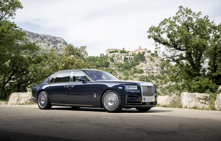 2023 Rolls-Royce Phantom Series II - Front Three-Quarter Wallpaper 850x544 #10