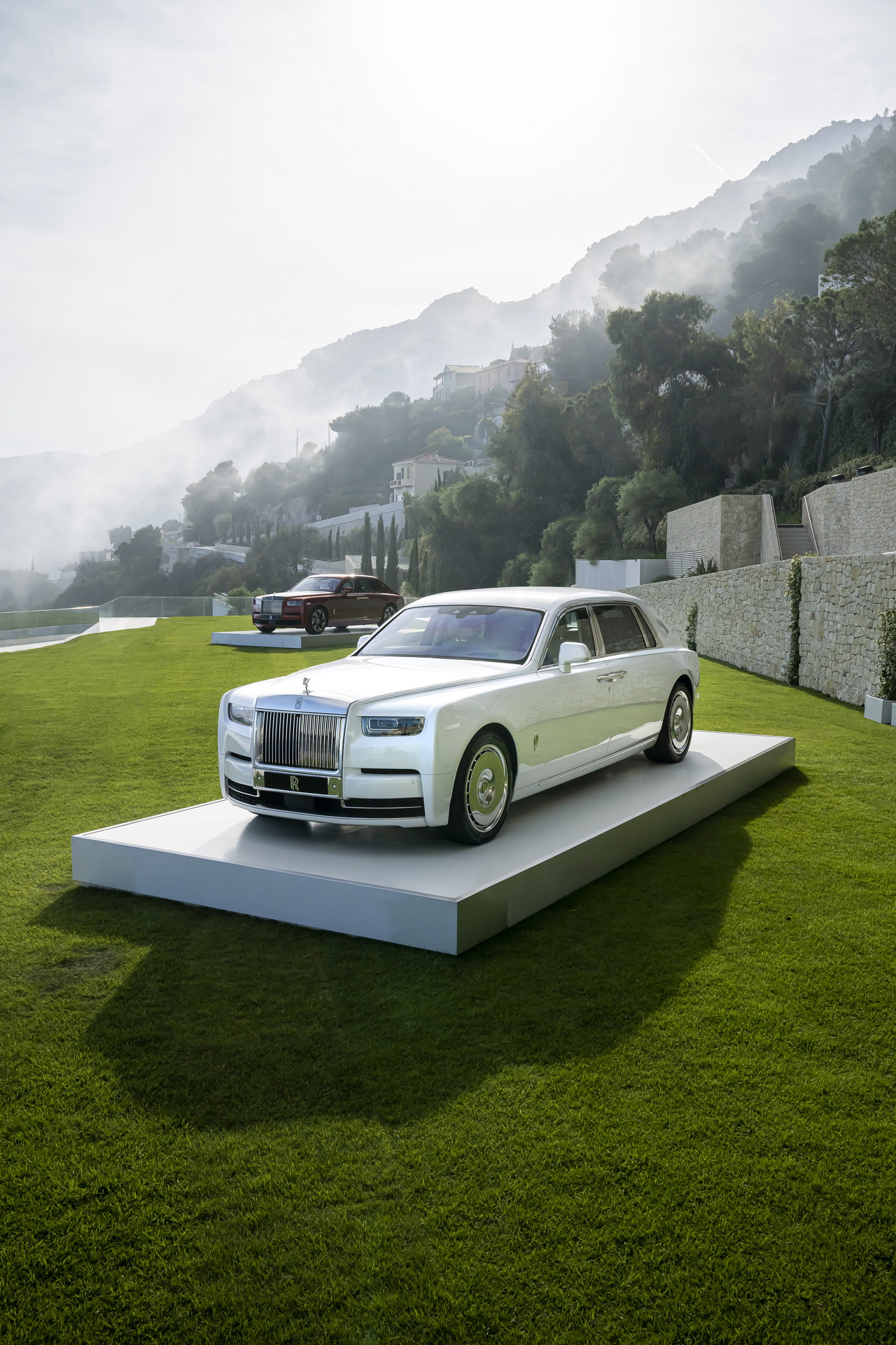 Download 2023 Rolls-Royce Phantom Series II - Front Three-Quarter HD Phone Wallpaper 1280x1920 #12