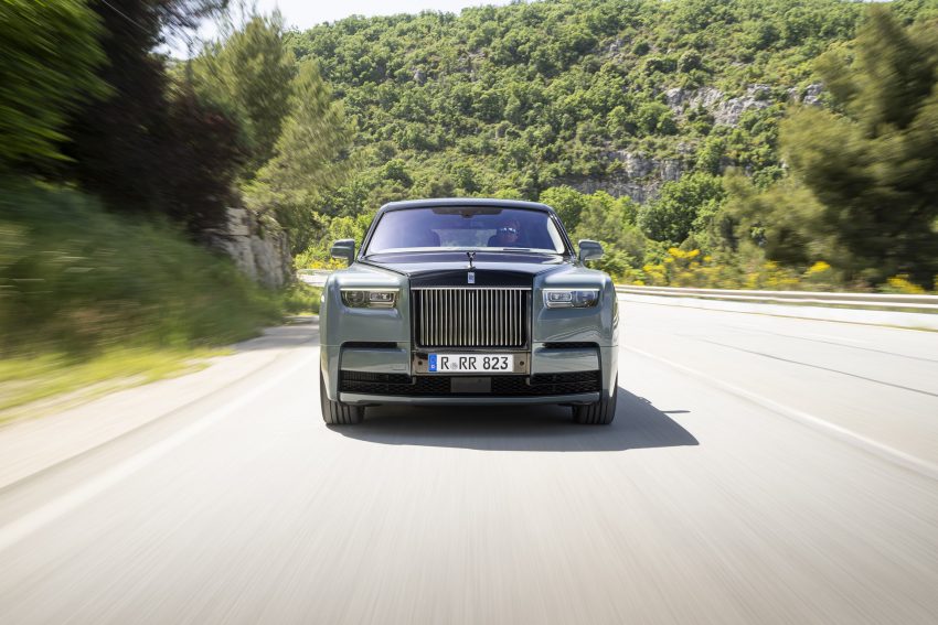2023 Rolls-Royce Phantom Series II - Front Wallpaper 850x567 #2