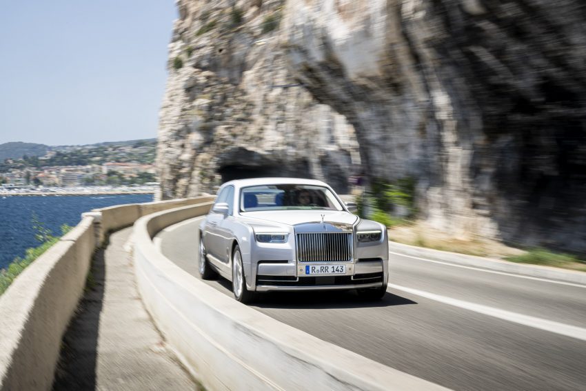 2023 Rolls-Royce Phantom Series II - Front Wallpaper 850x567 #8