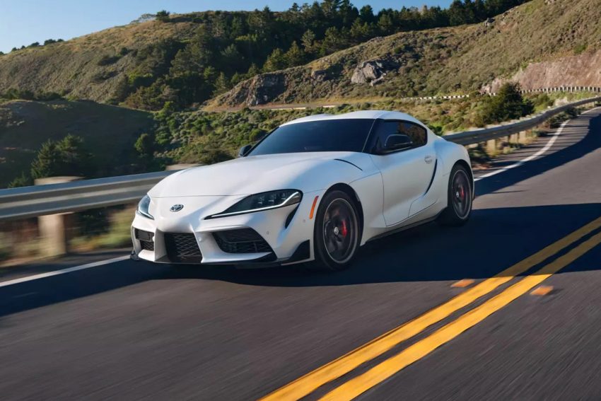 2023 Toyota GR Supra MT - Front Three-Quarter Wallpaper 850x567 #1