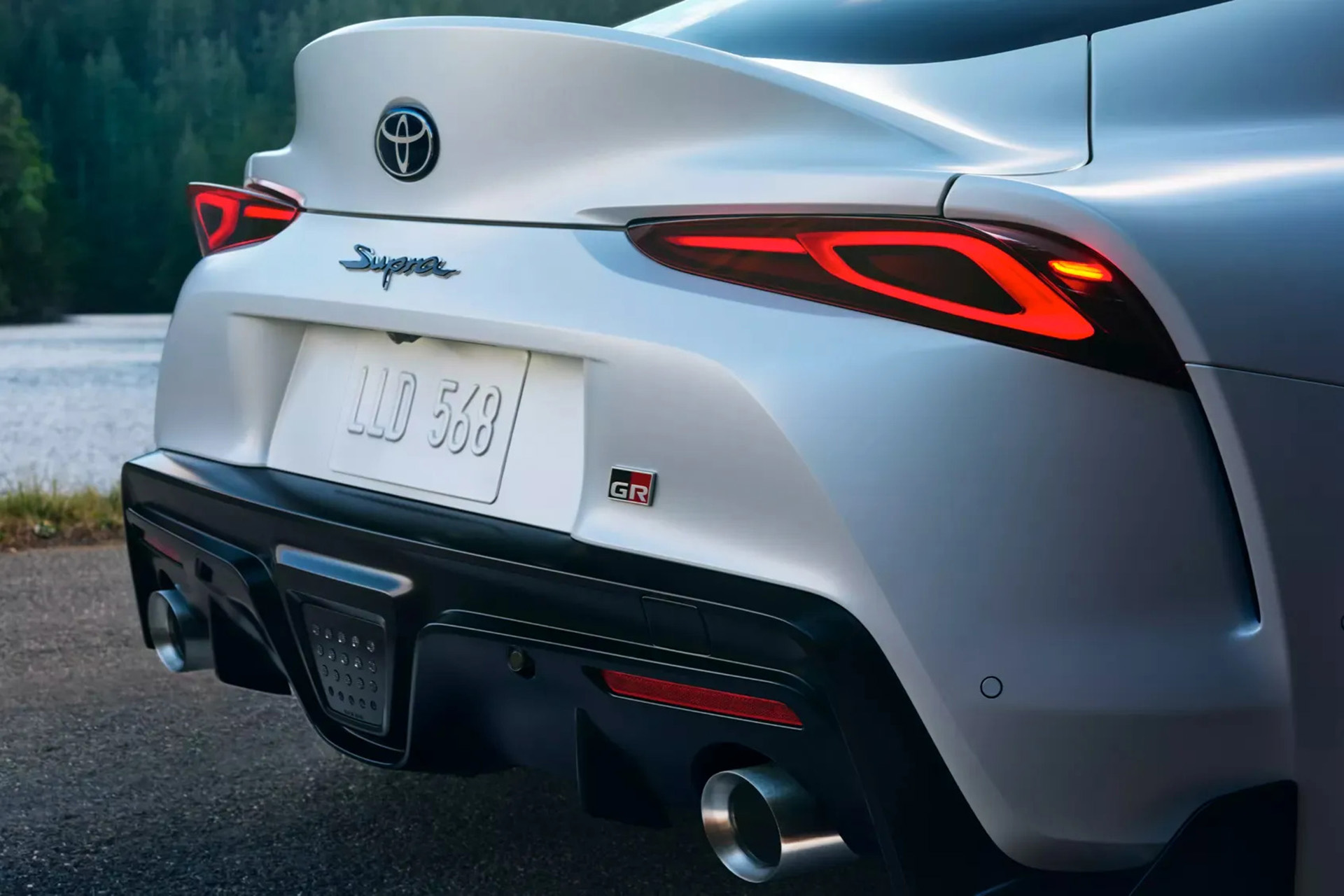 Download 2023 Toyota GR Supra MT - Tail Light HD Wallpaper 1920x1280 #6