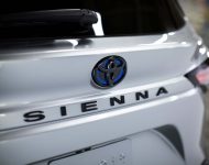 2023 Toyota Sienna 25th Anniversary Edition - Badge Wallpaper 190x150