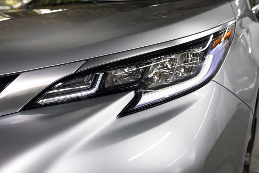 2023 Toyota Sienna 25th Anniversary Edition - Headlight Wallpaper 850x567 #8