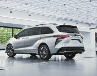 2023 Toyota Sienna 25th Anniversary Edition - Rear Three-Quarter Wallpaper 190x150