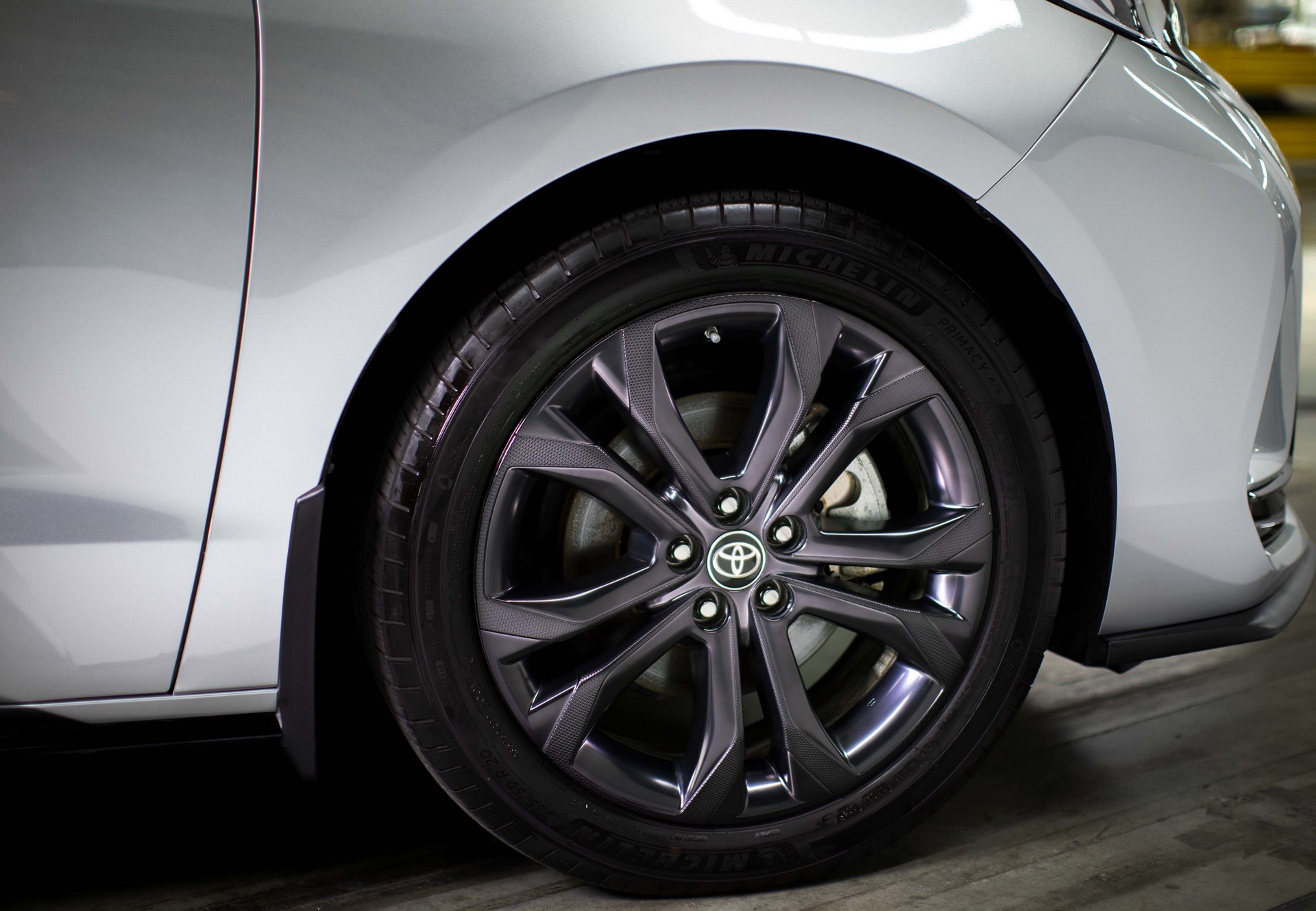 Download 2023 Toyota Sienna 25th Anniversary Edition - Wheel HD Wallpaper 1920x1330 #9