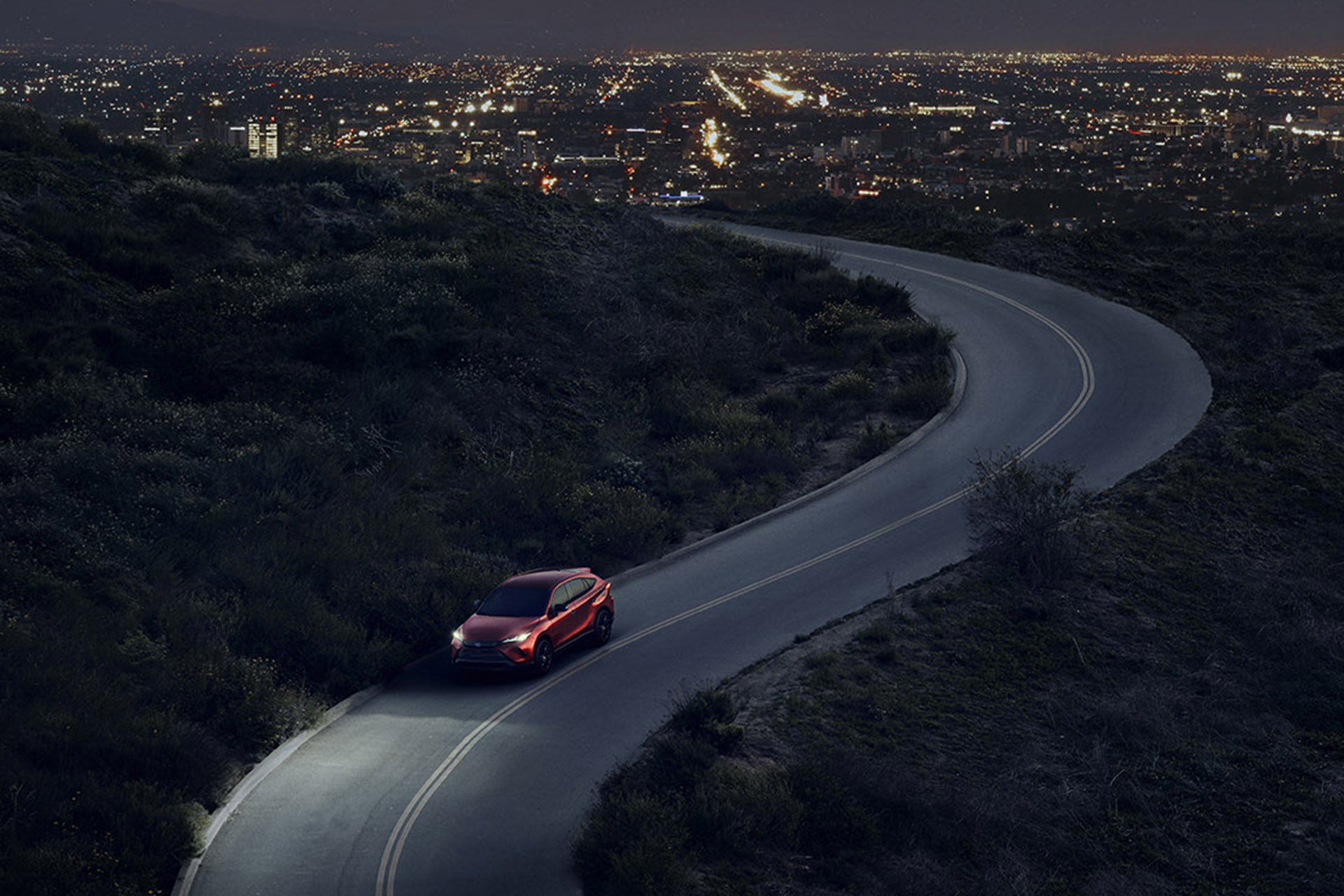 Download 2023 Toyota Venza Nightshade Edition - Front Three-Quarter HD Wallpaper 1920x1280 #4