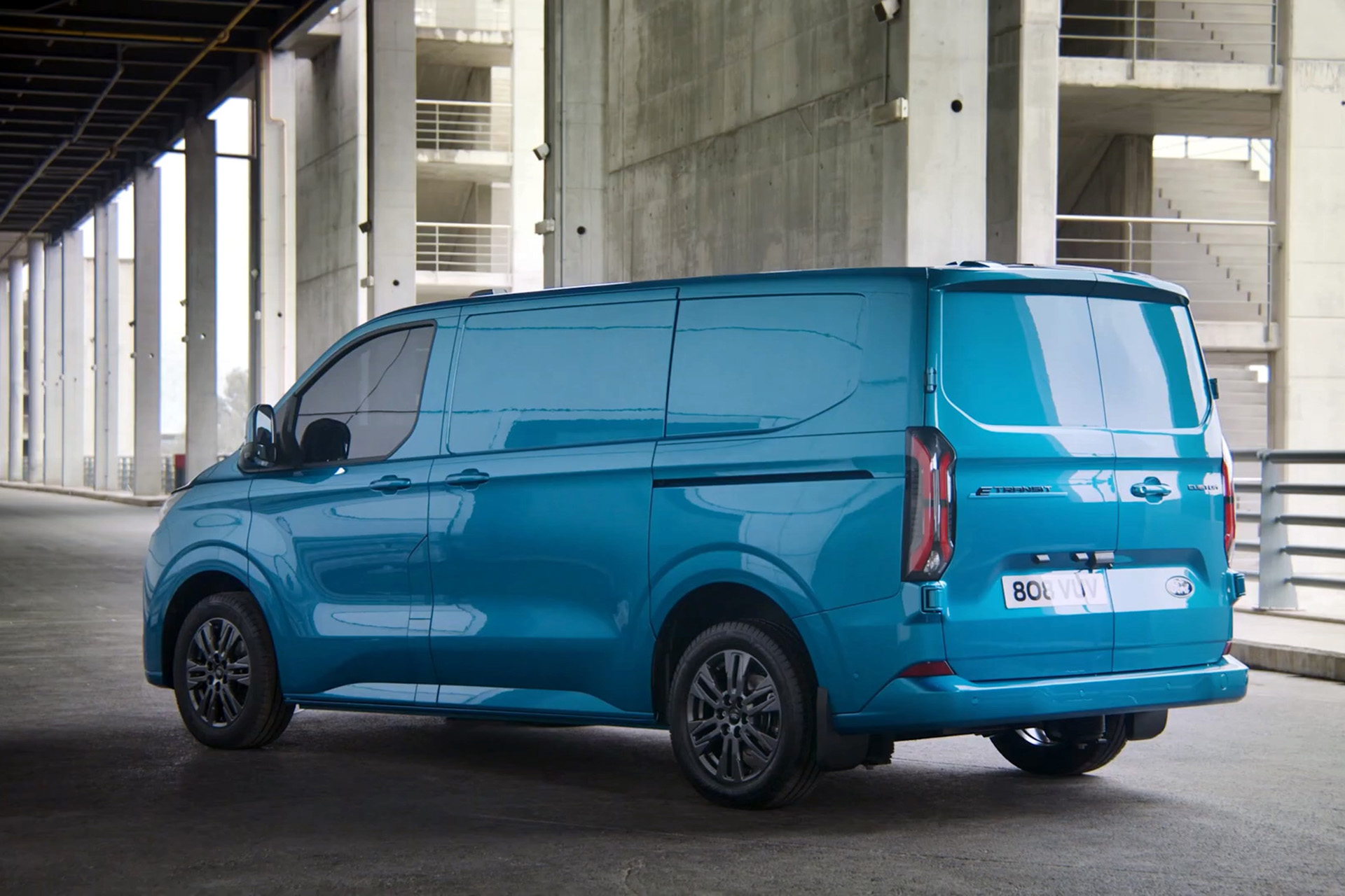 Download 2024 Ford E-Transit Custom - Rear Three-Quarter HD Wallpaper 1920x1280 #15