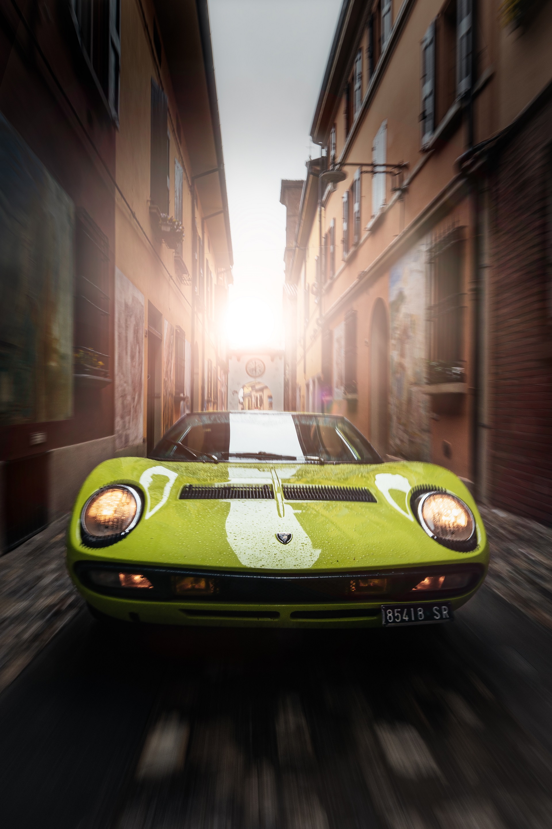 Download 1969 Lamborghini Miura P400 S - Front HD Phone Wallpaper 1920x2880 #2